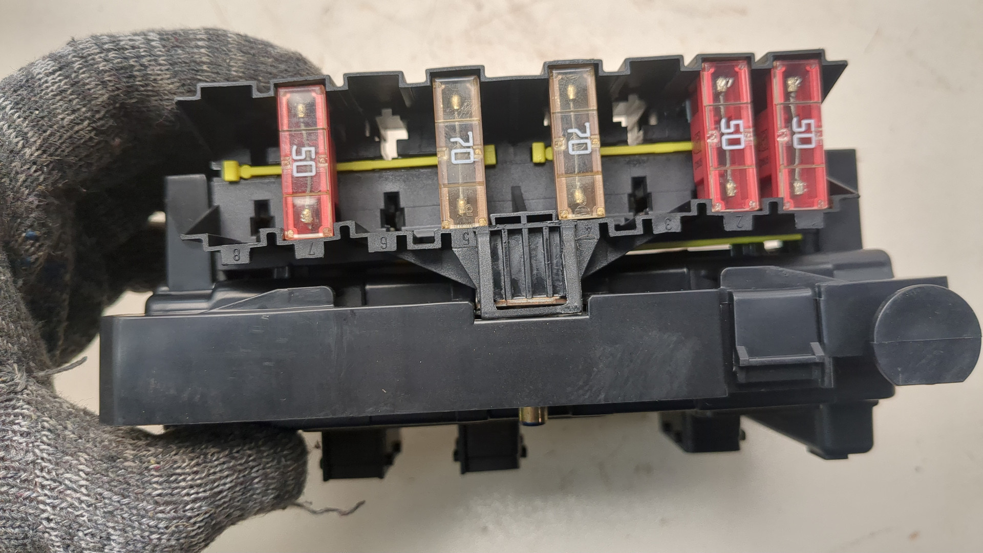 Блок предохранителей