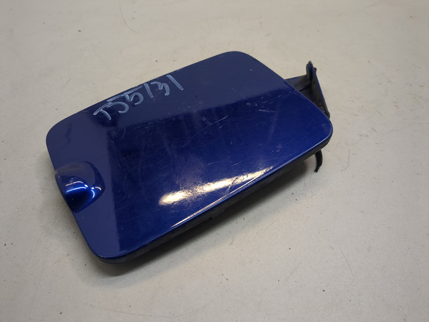 Лючок бензобака