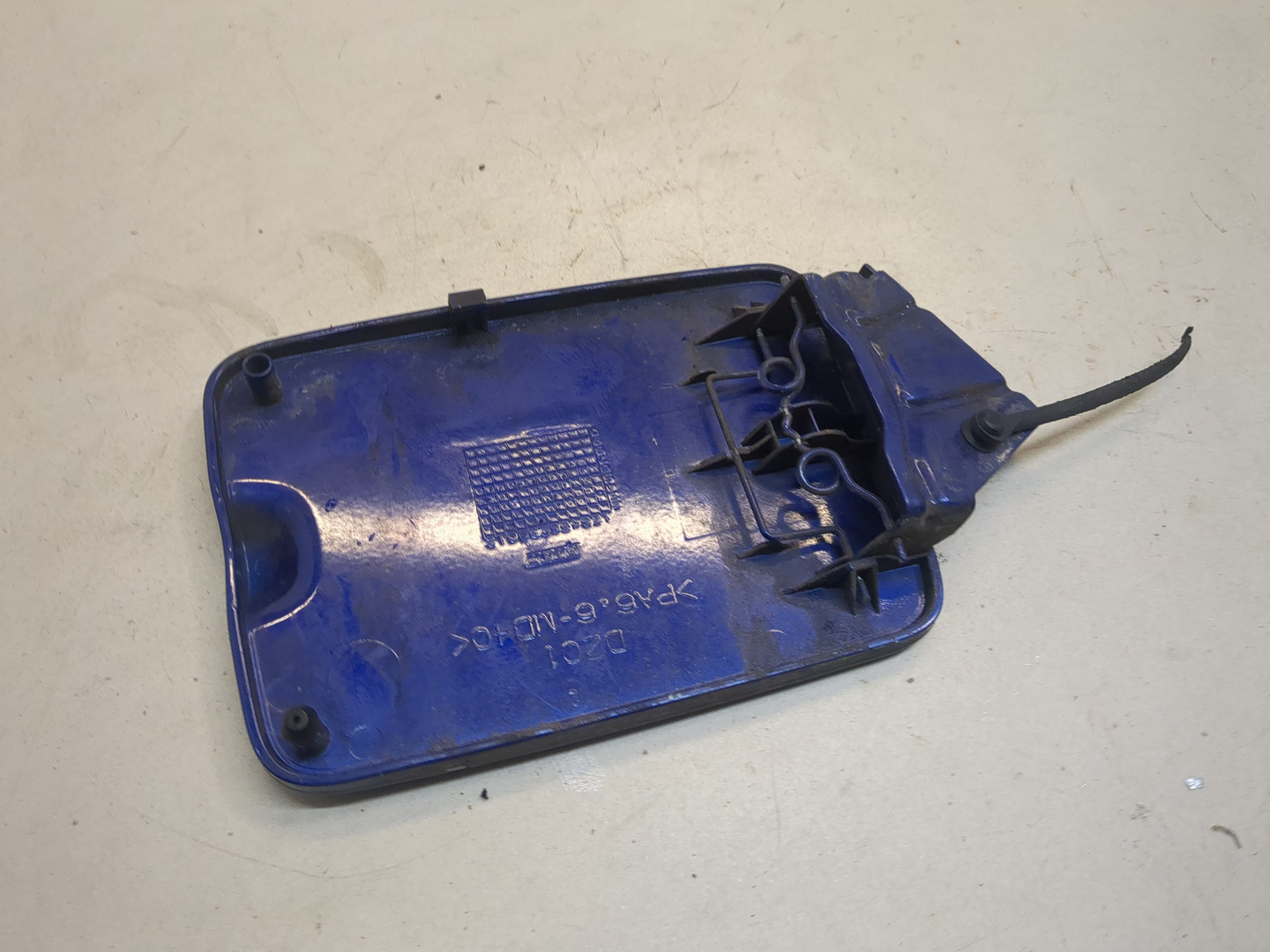 Лючок бензобака