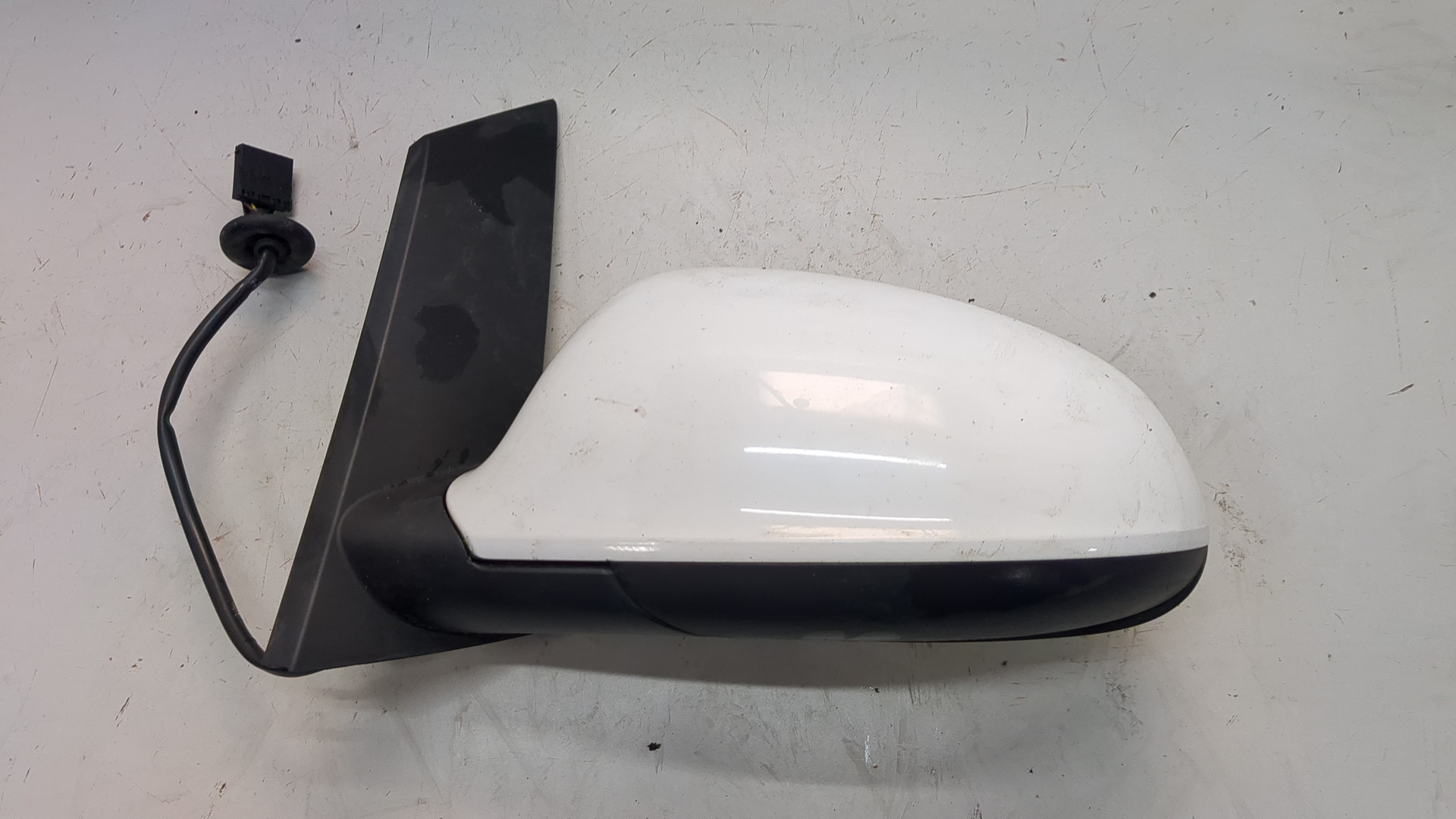 Зеркало левое электрическое