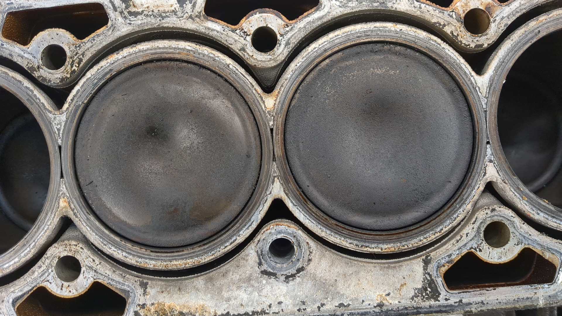 Блок двигателя