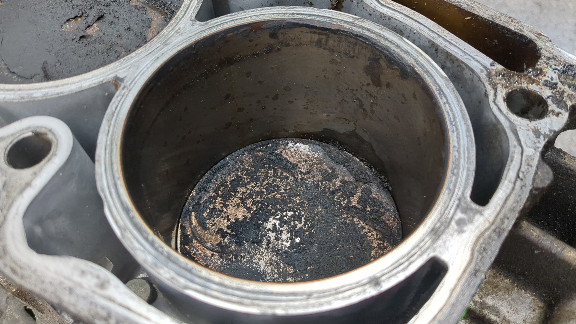 Блок двигателя