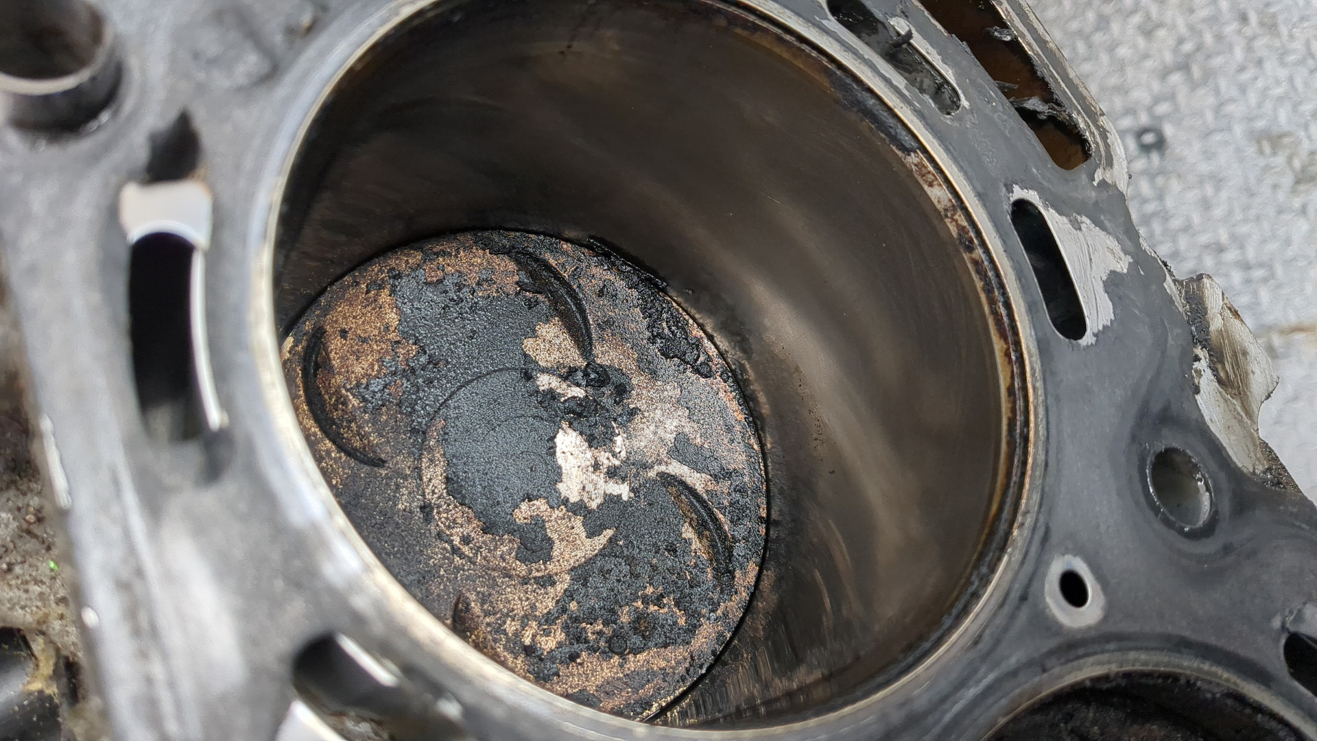 Блок двигателя