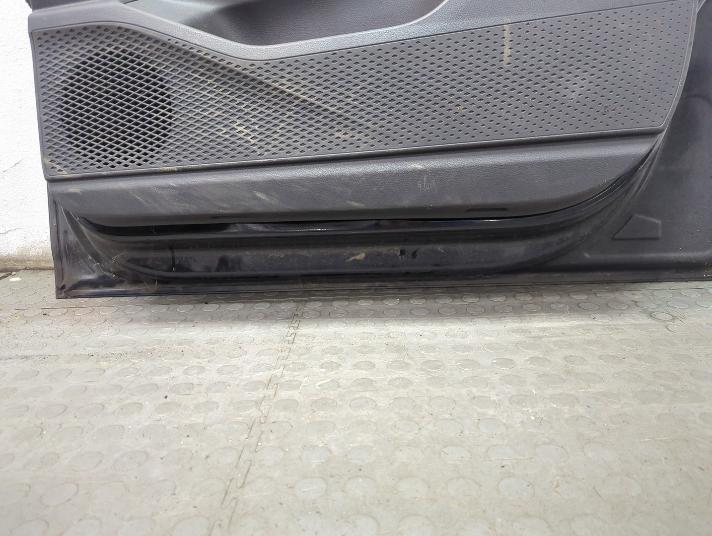 Дверь передняя правая