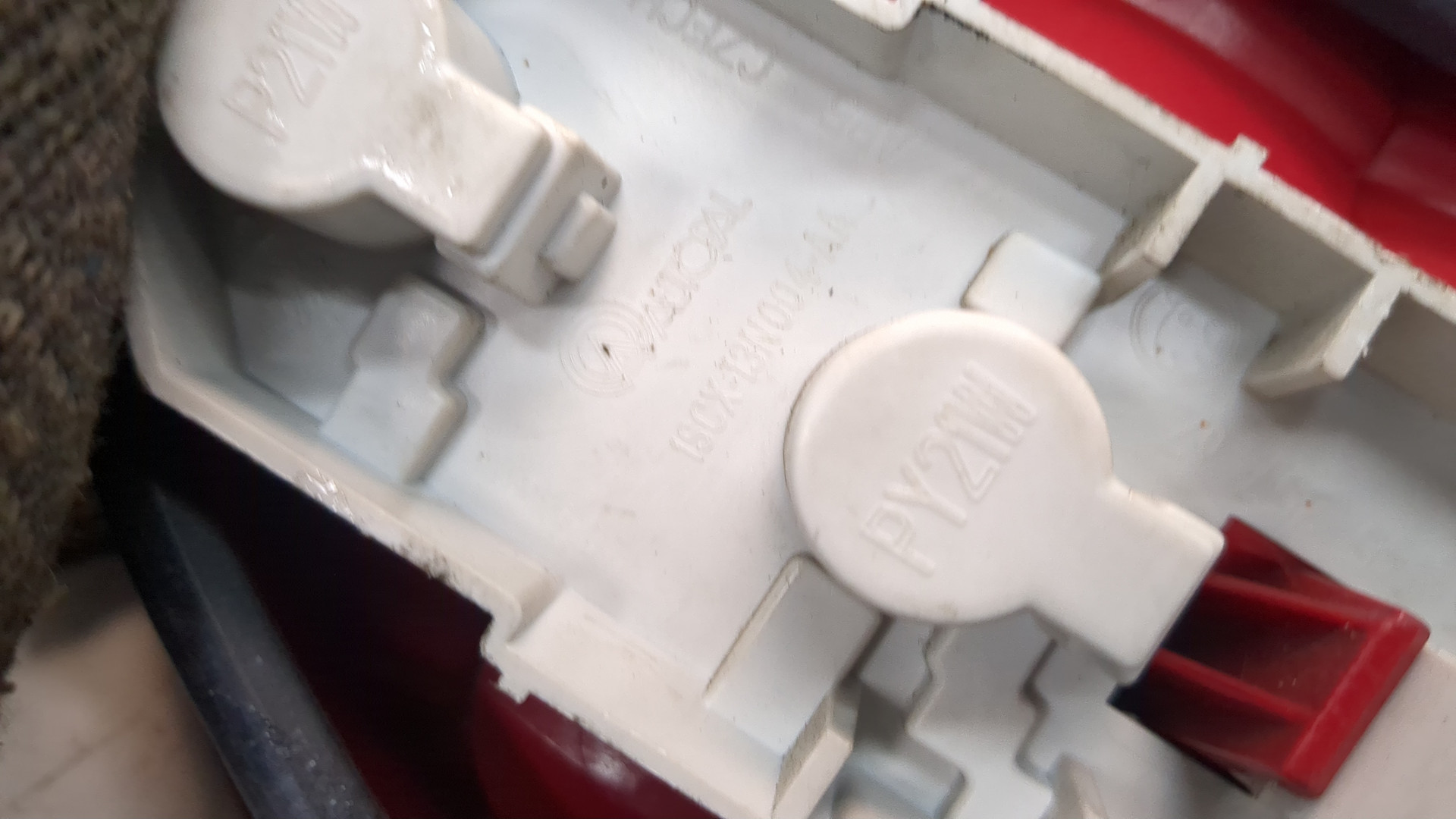 Фонарь задний правый