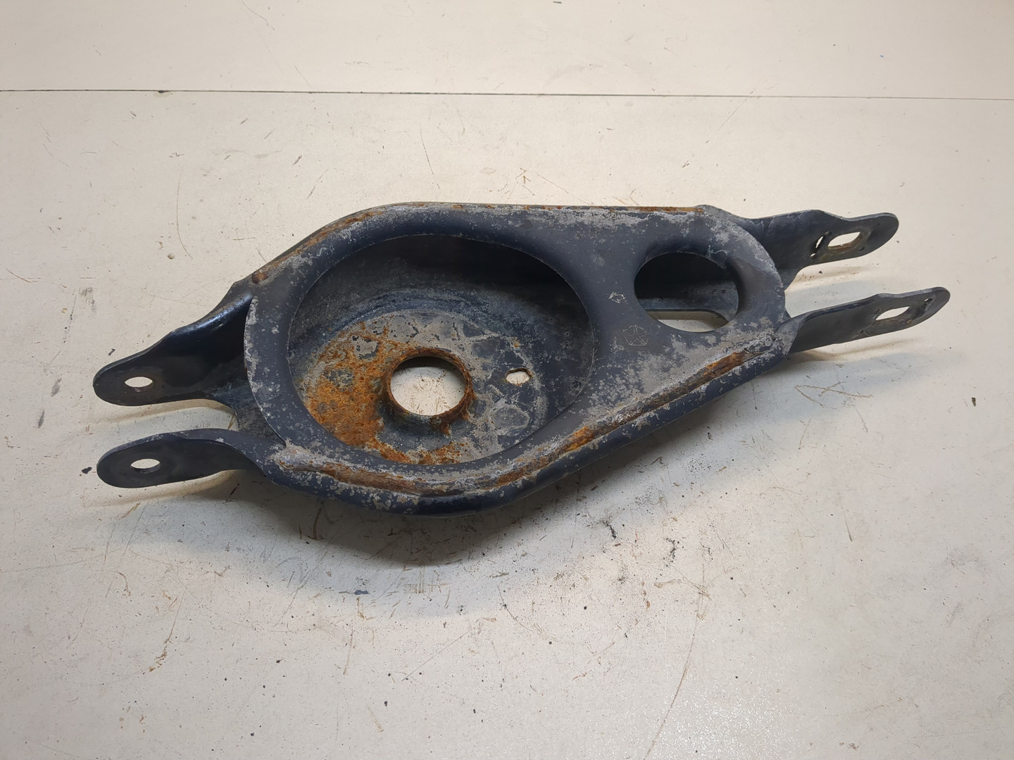 Рычаг задний