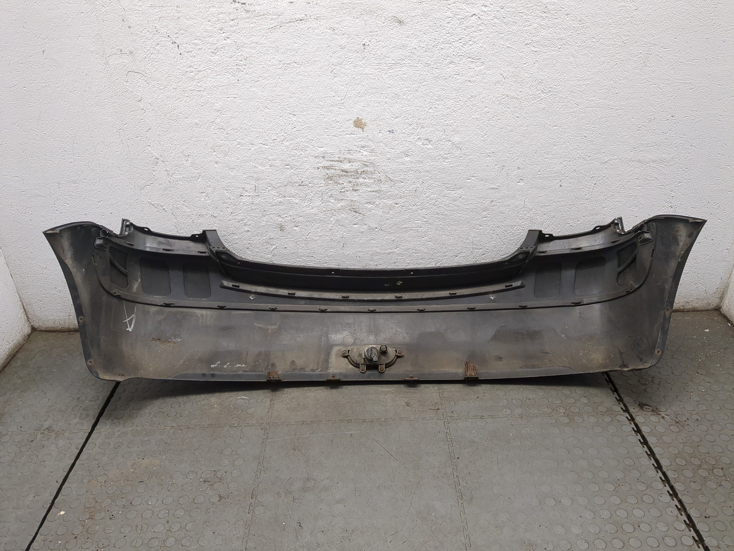 Бампер задний