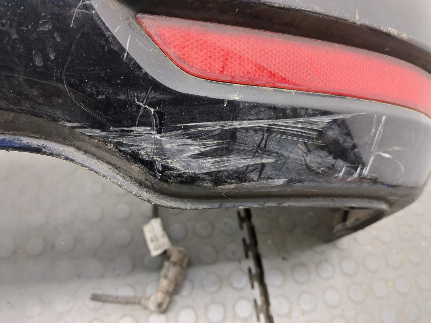 Бампер задний