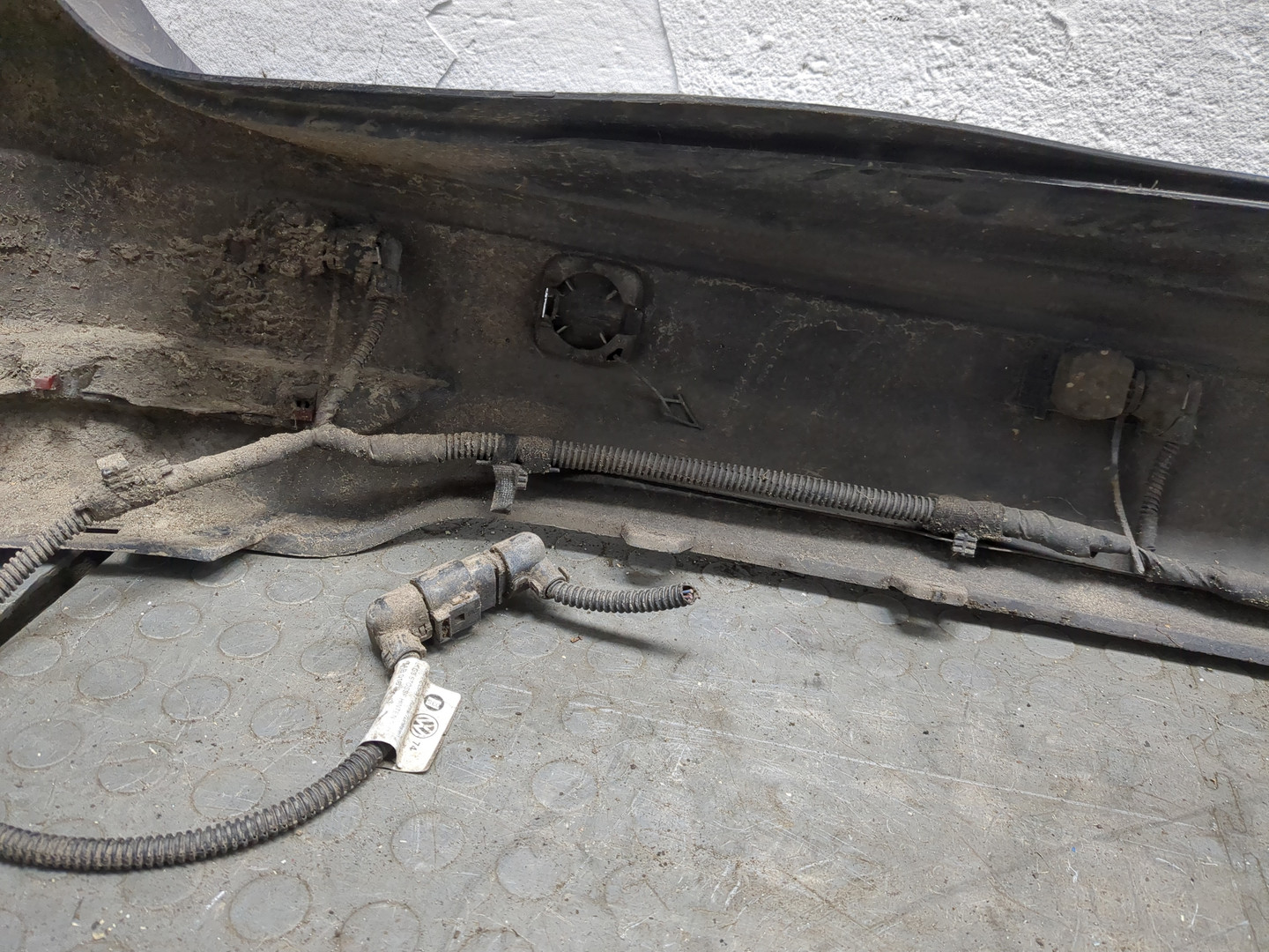 Бампер задний