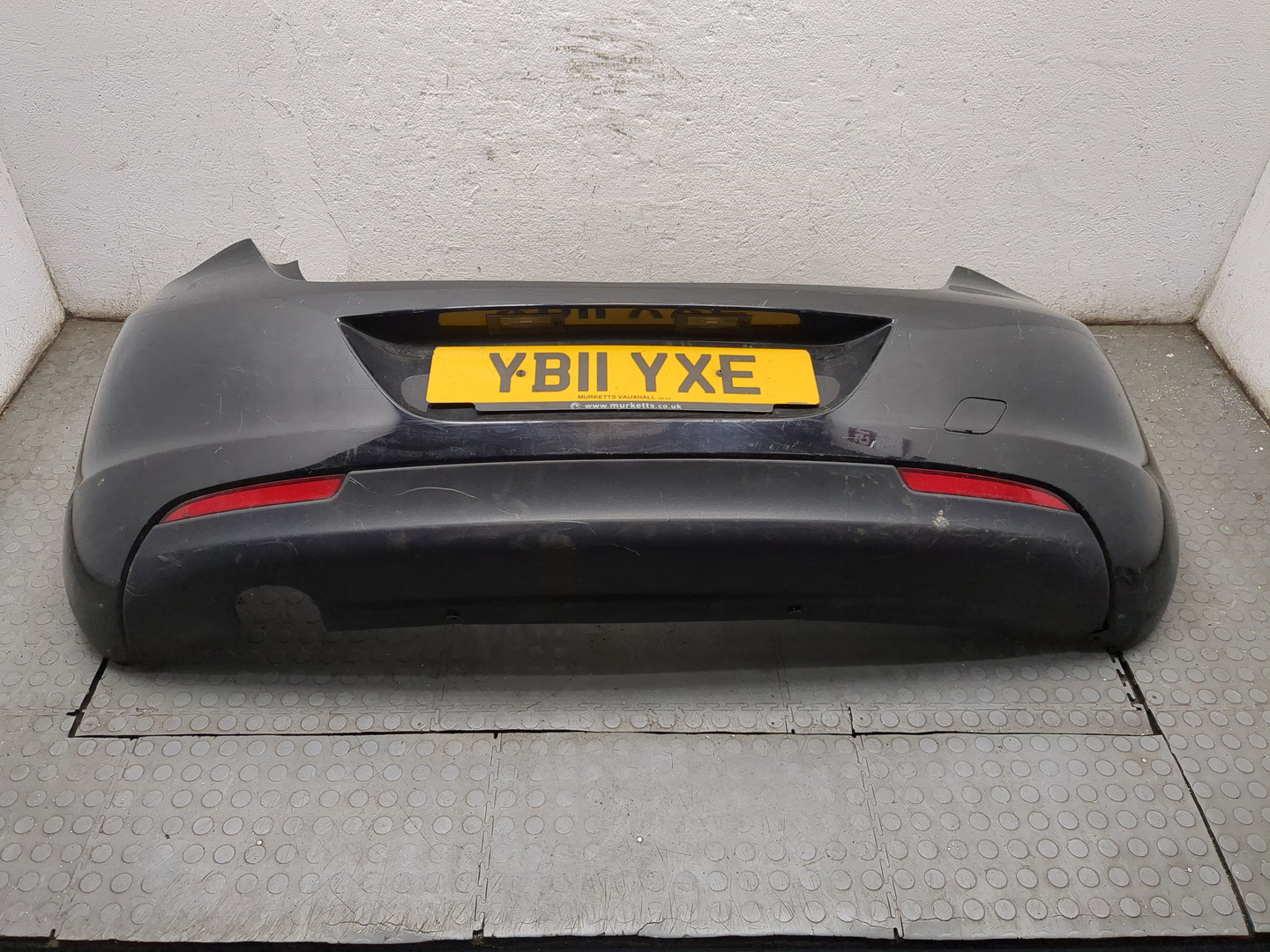 Бампер задний