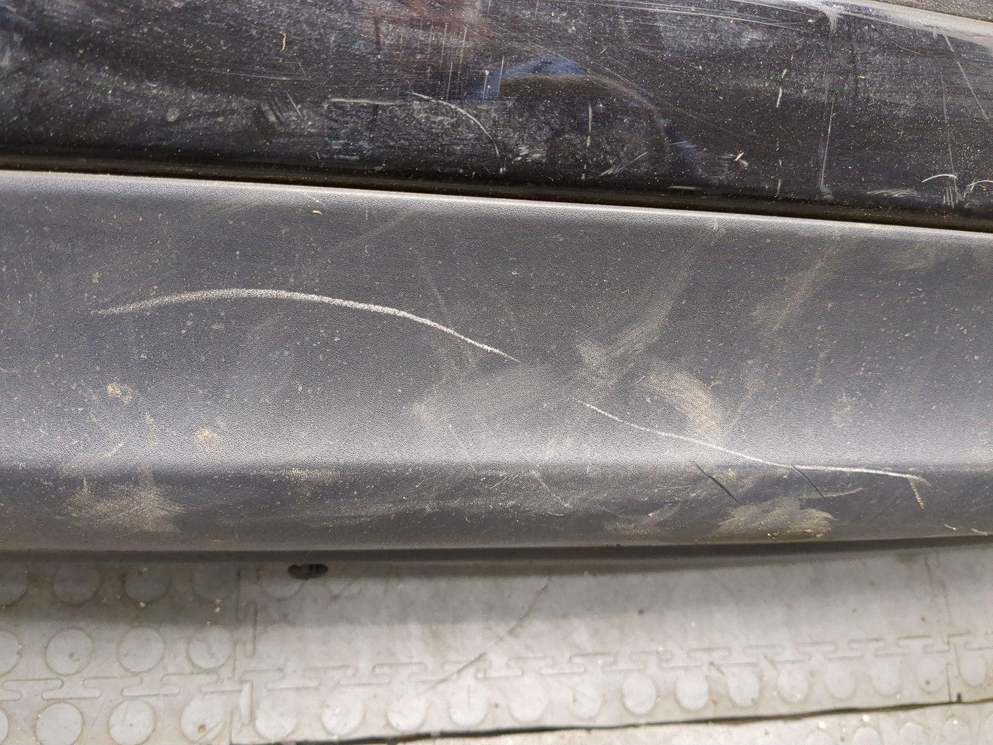 Бампер задний