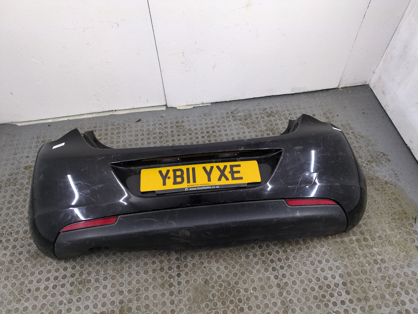 Бампер задний