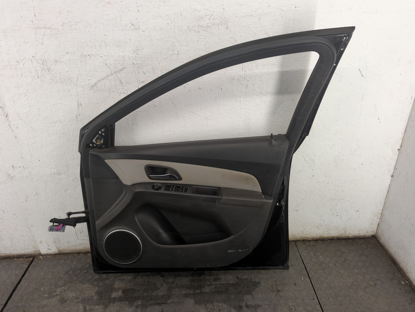 Дверь передняя правая