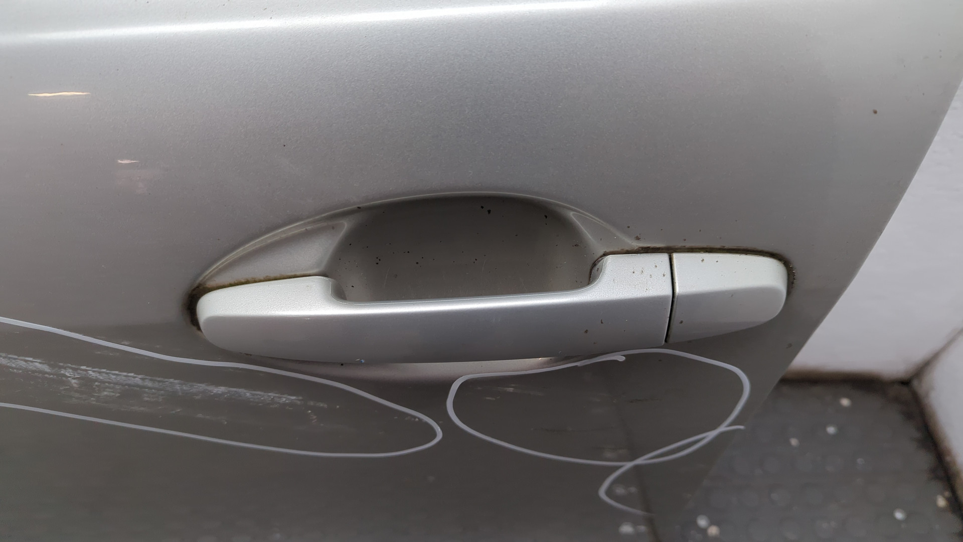 Дверь передняя левая