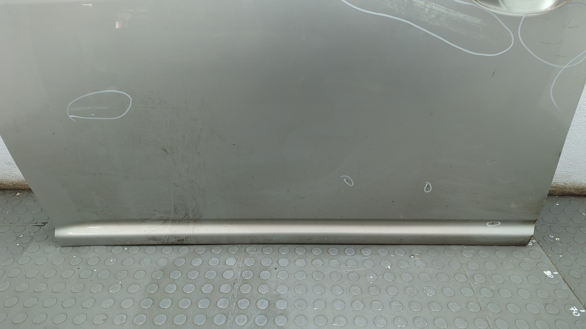 Дверь передняя левая