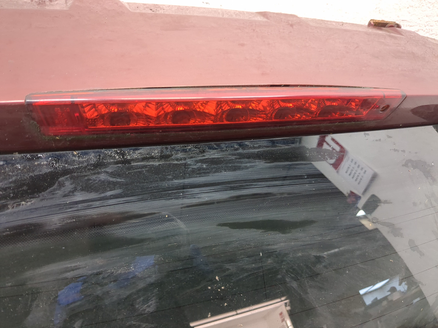 Дверь багажника