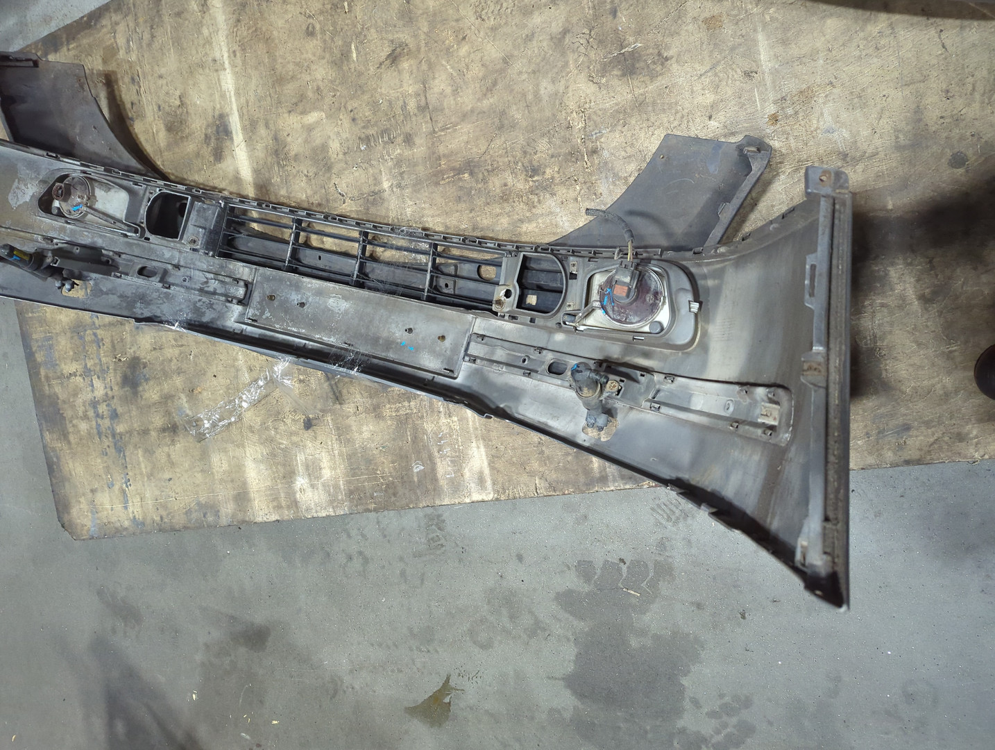 Бампер передний