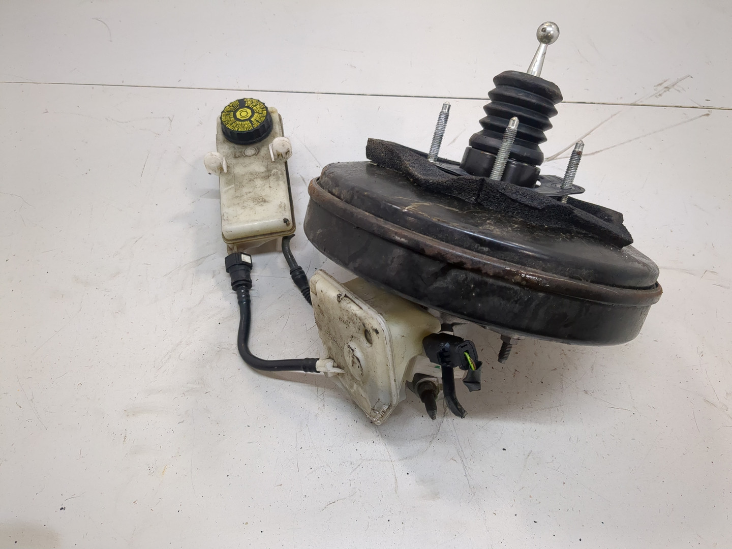 Цилиндр тормозной главный