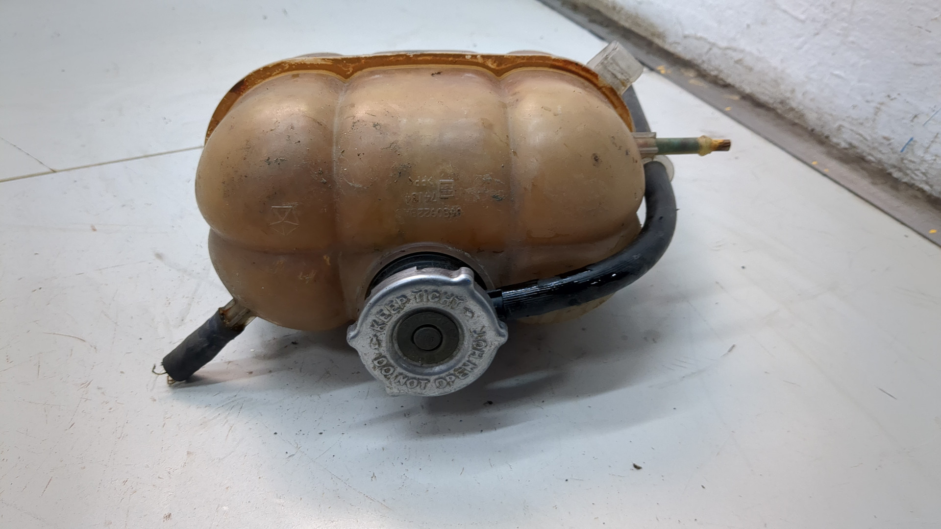 Бачок расширительный