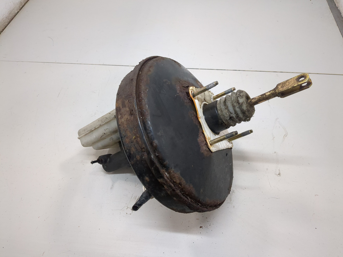 Цилиндр тормозной главный