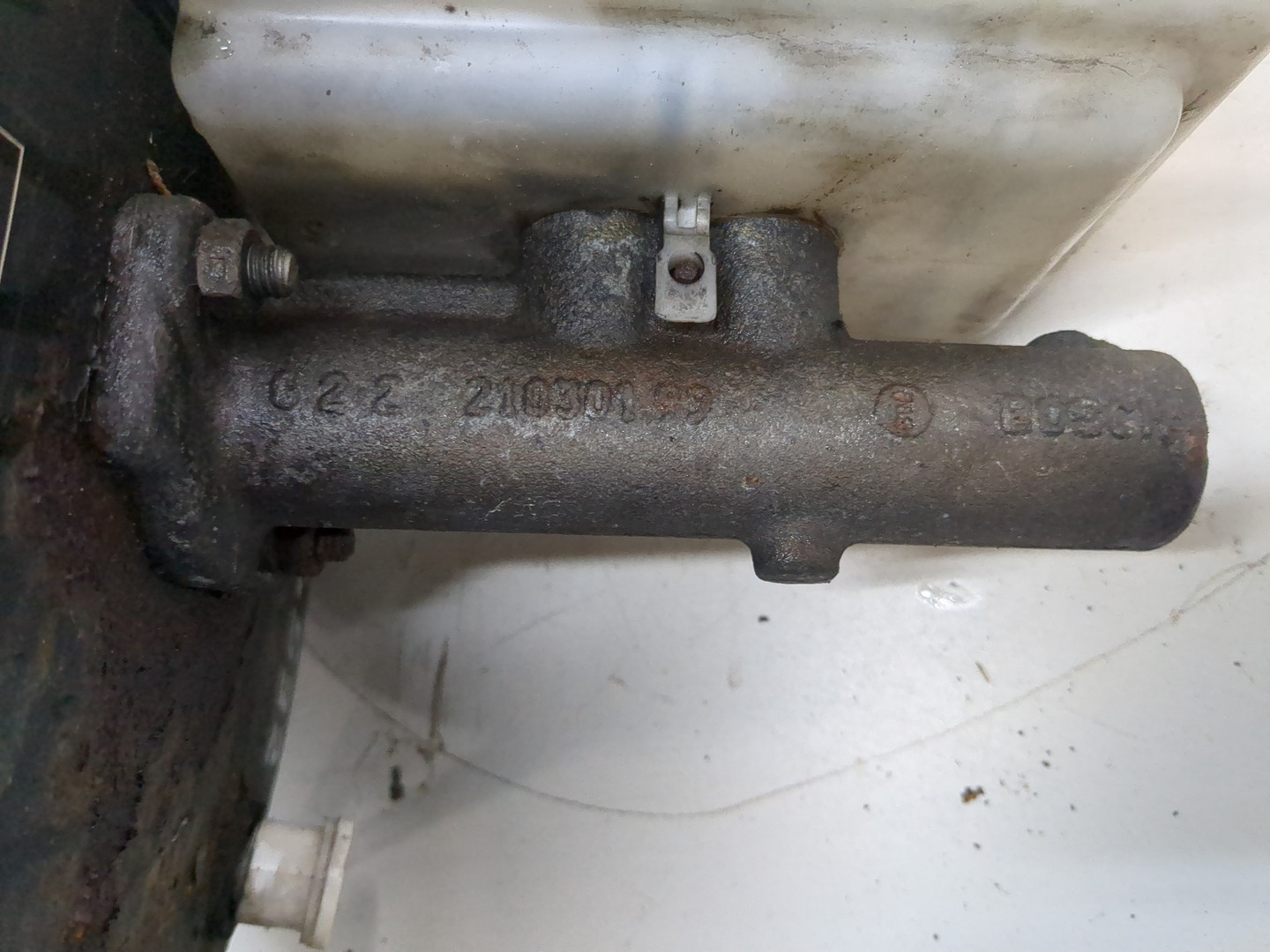 Цилиндр тормозной главный