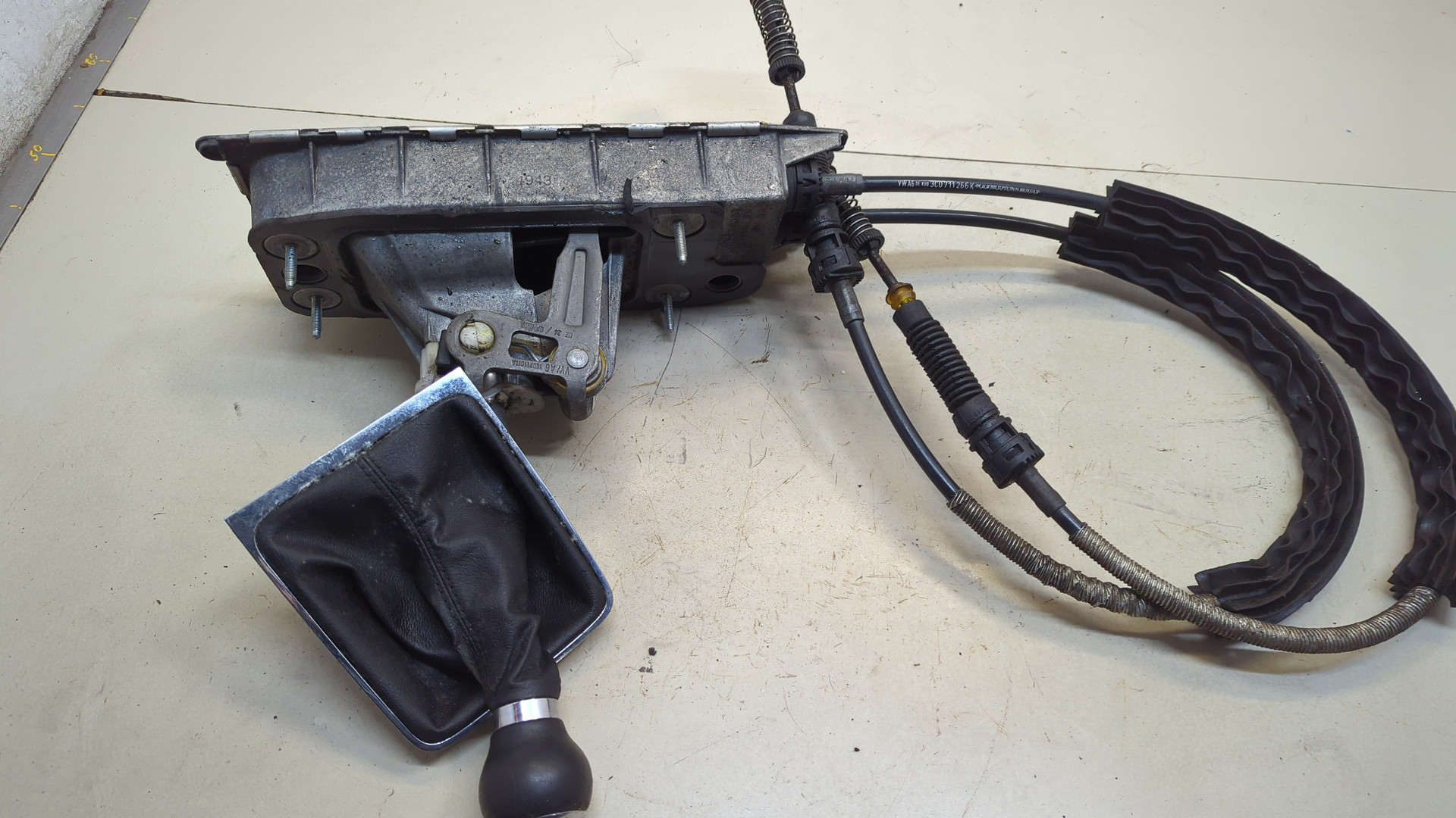 Кулиса МКПП / АКПП