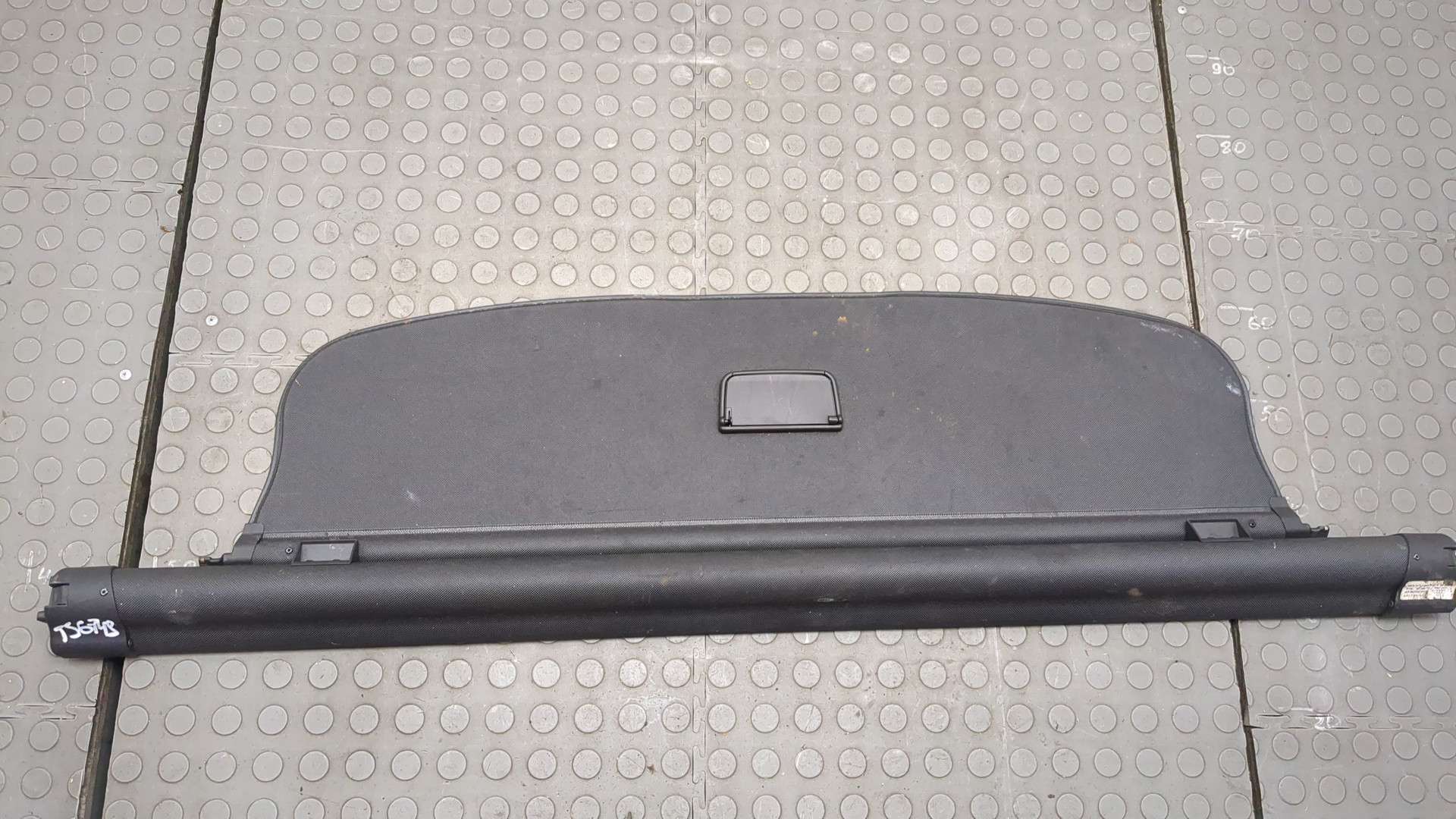 Шторка багажника