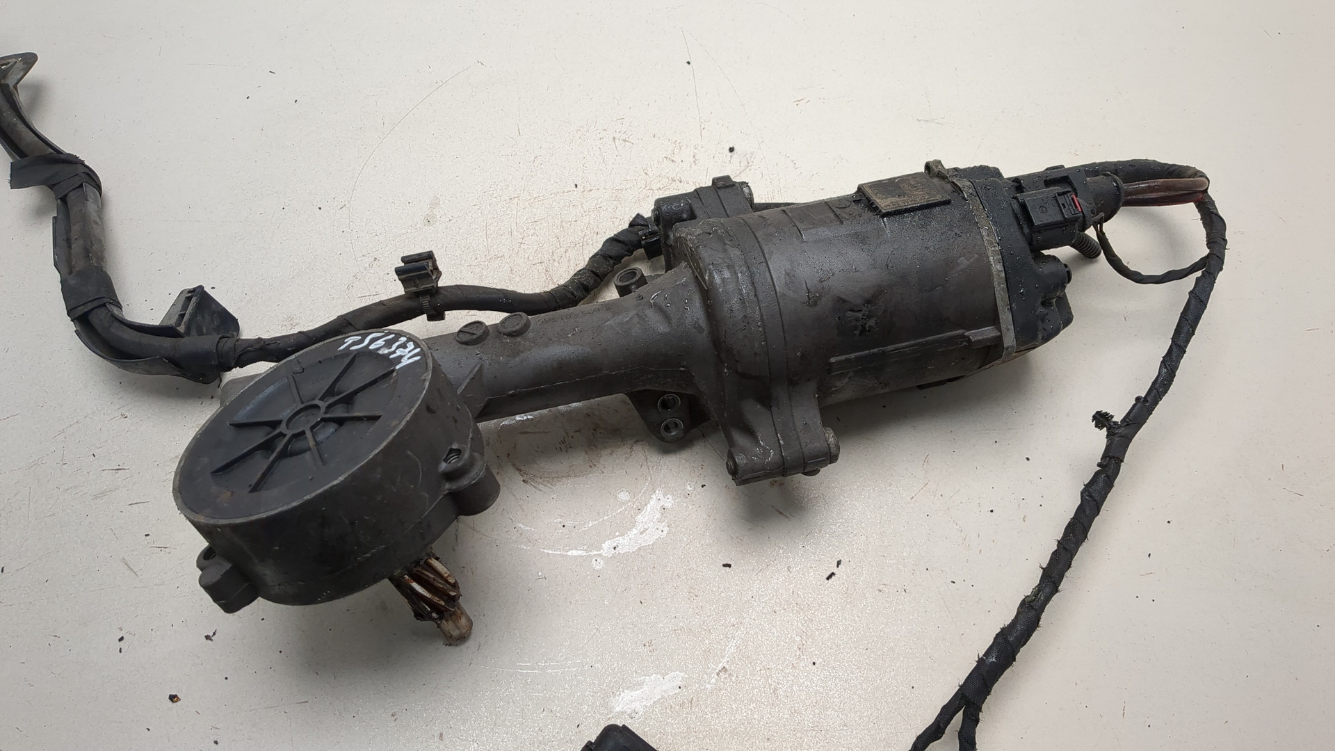 Серводвигатель рулевой рейки