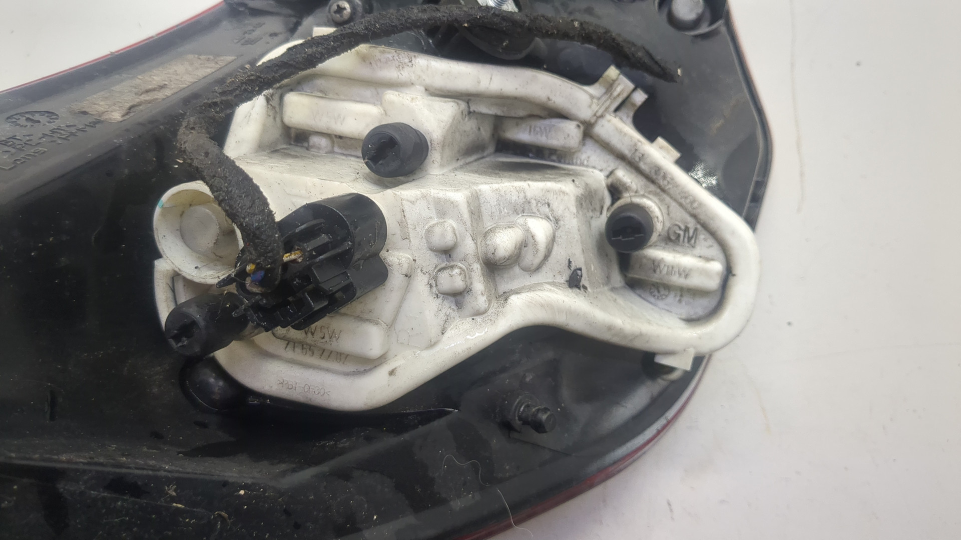 Фонарь задний правый