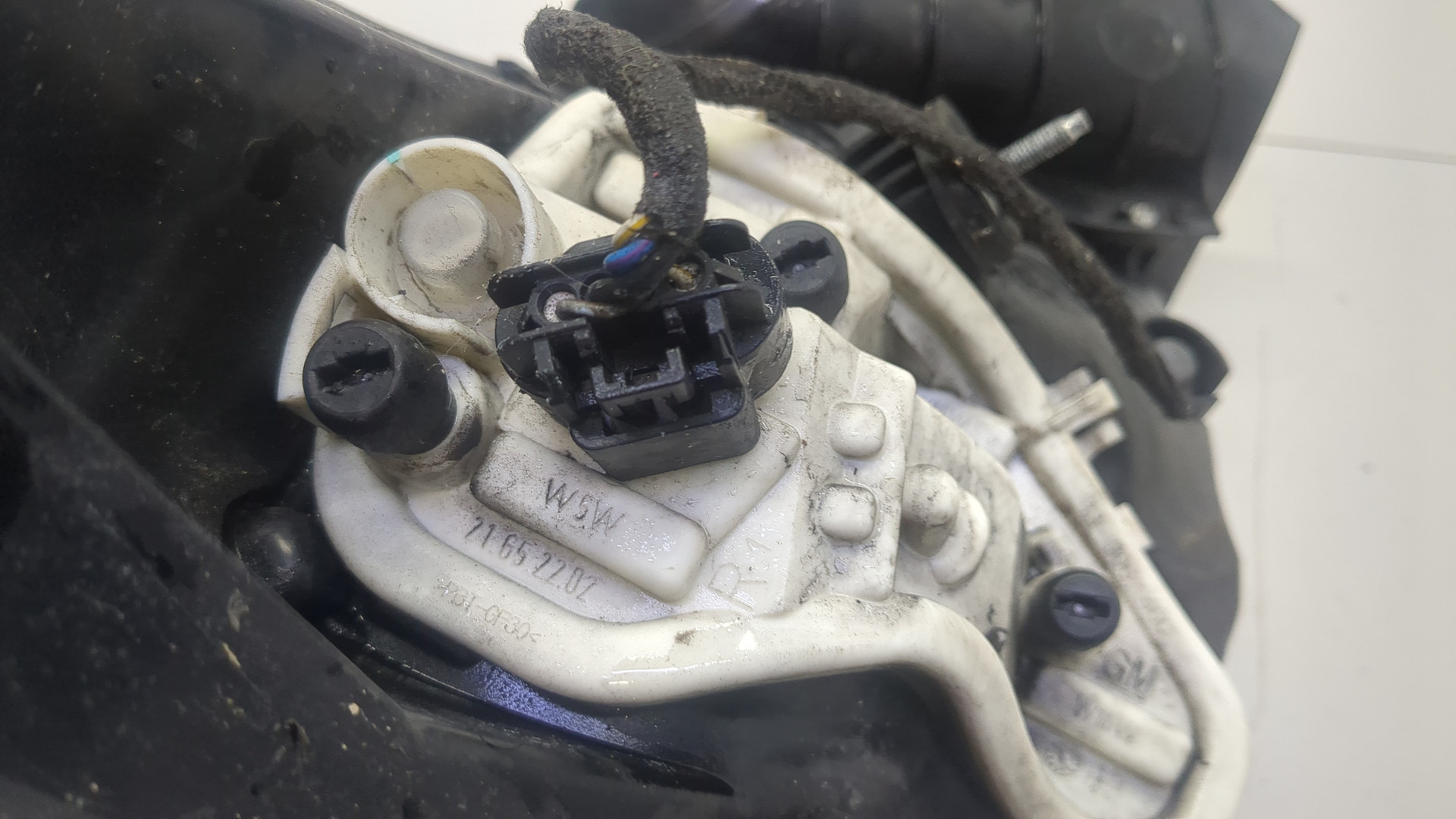 Фонарь задний правый