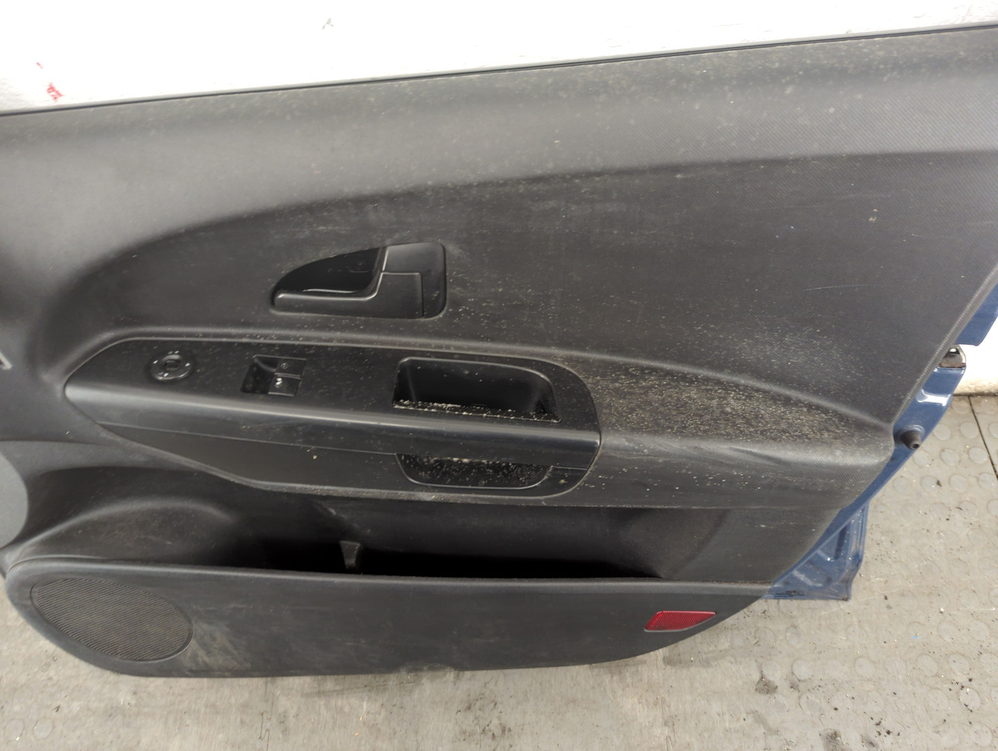 Дверь передняя правая