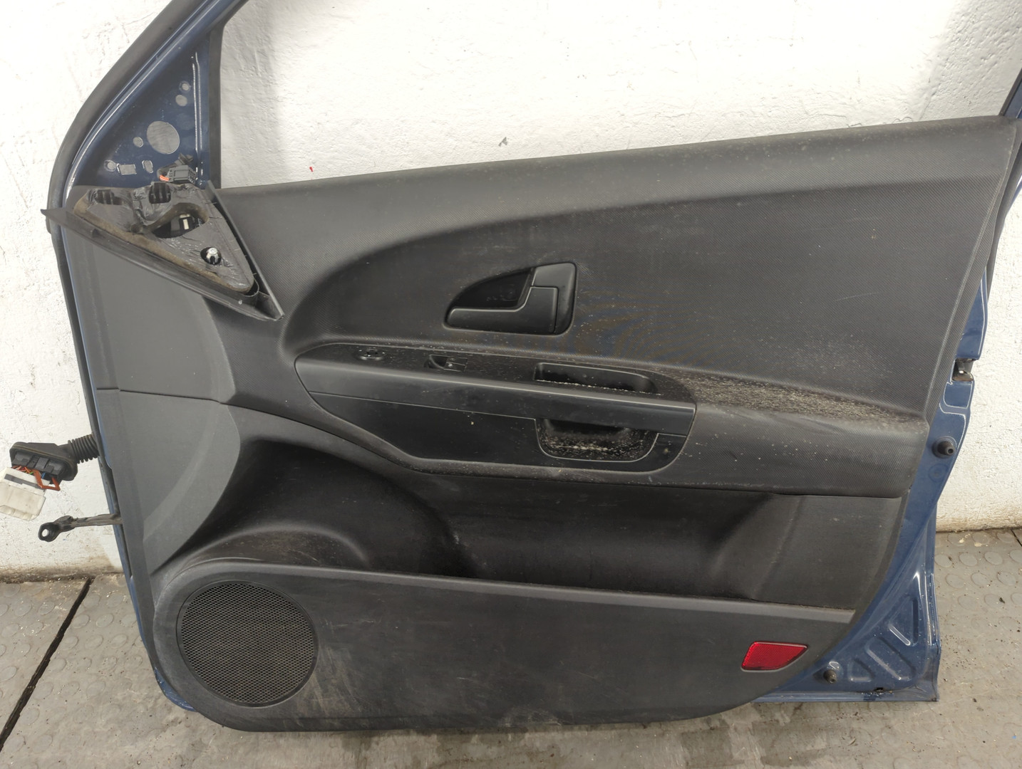 Дверь передняя правая