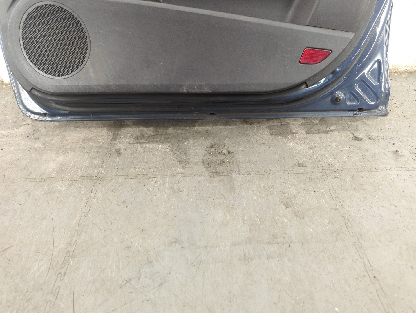 Дверь передняя правая