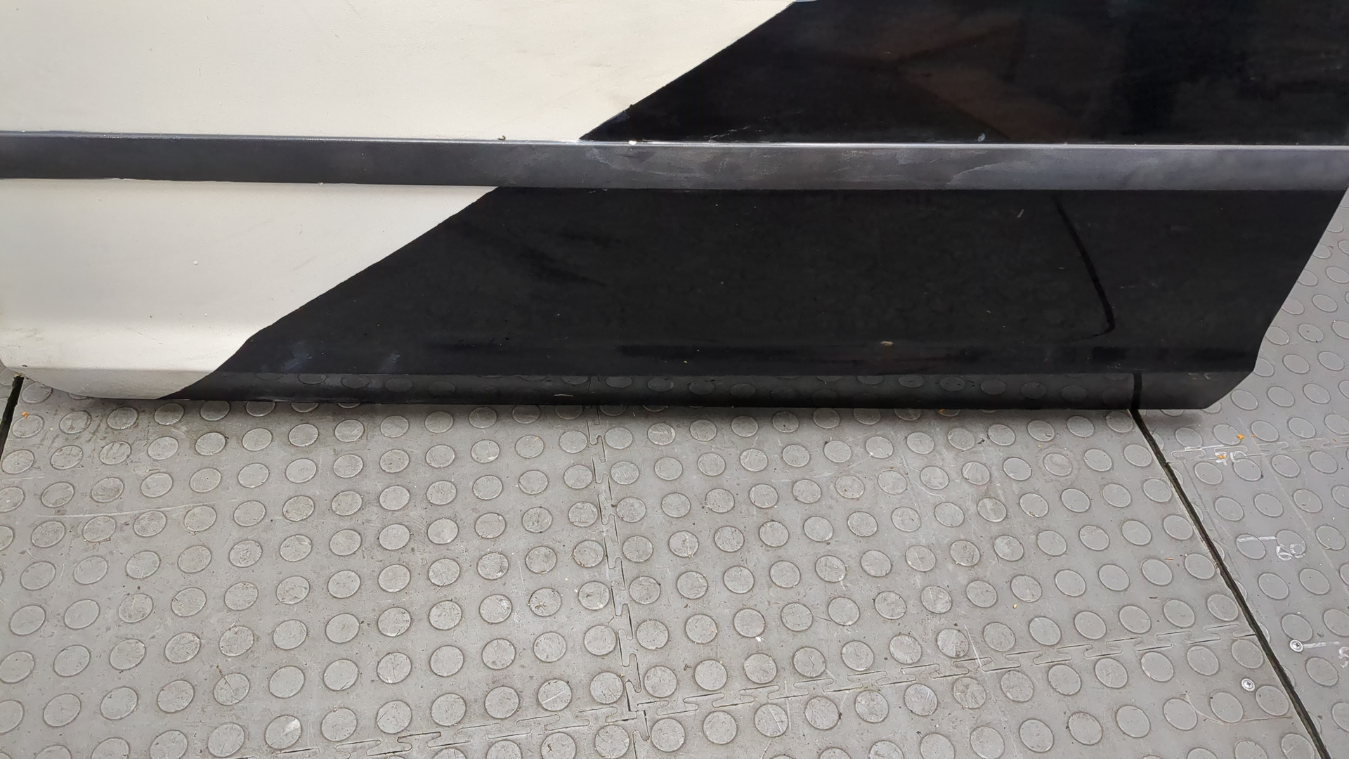 Дверь передняя левая