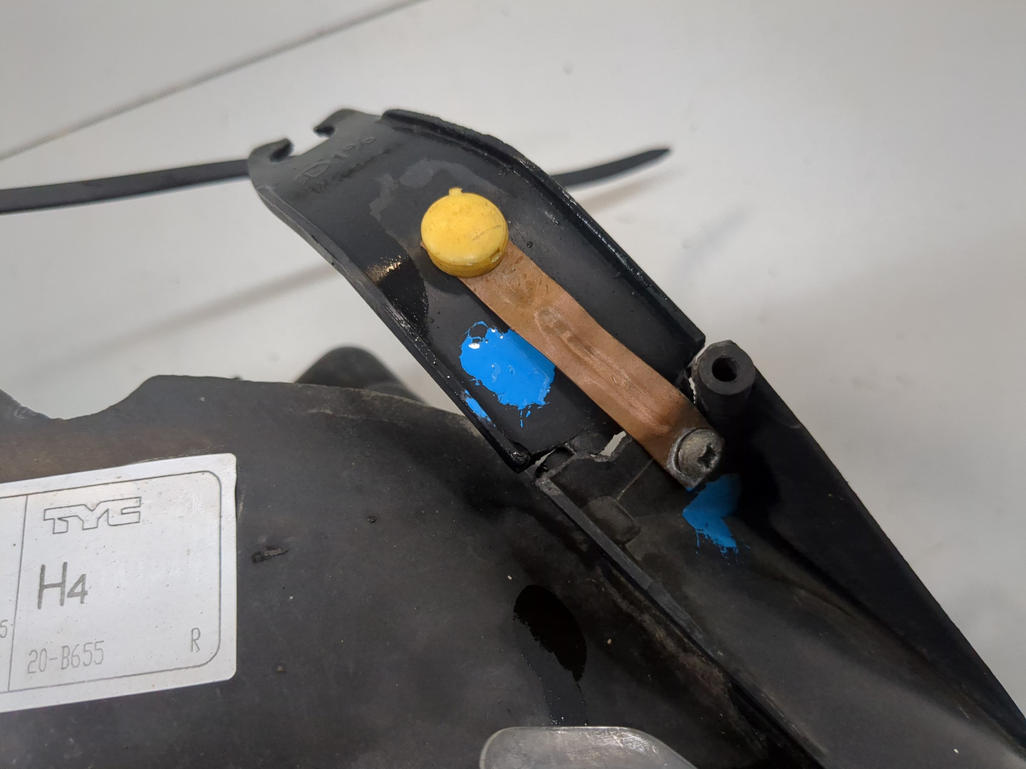 Фара правая