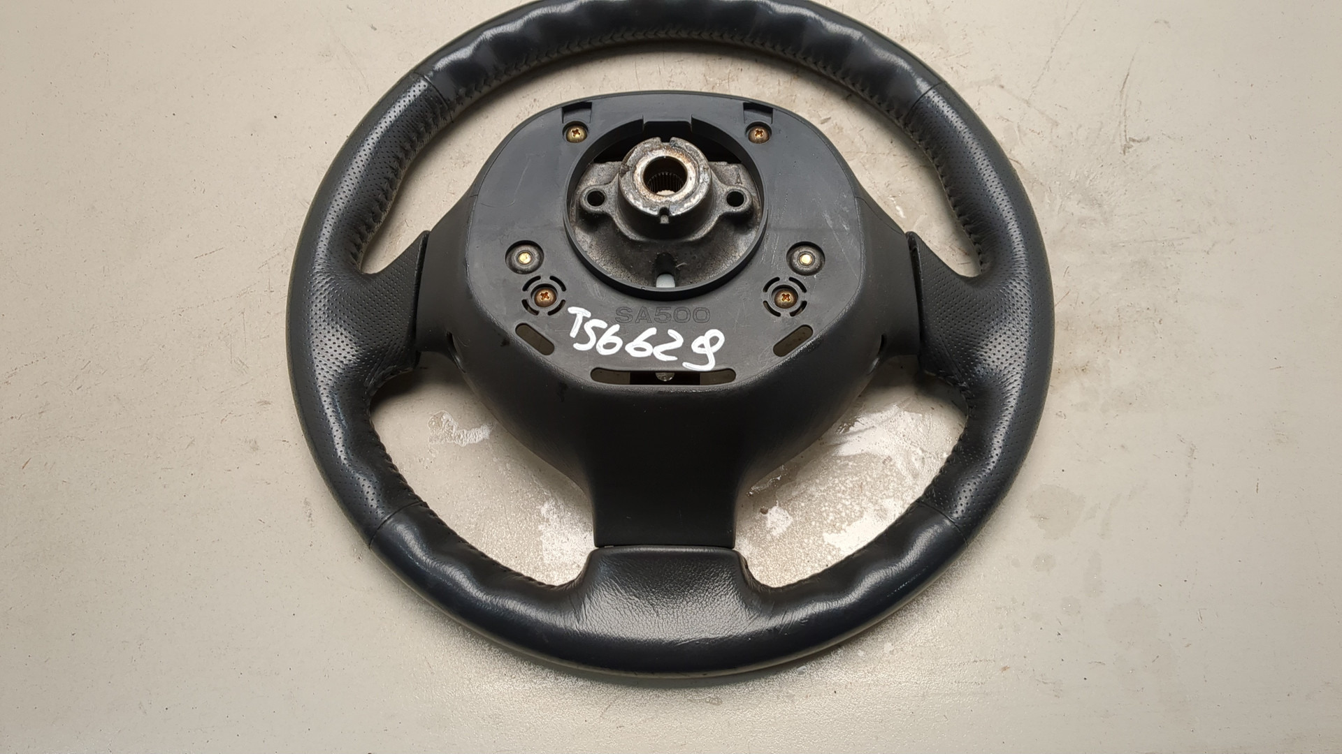 Рулевое колесо (руль)