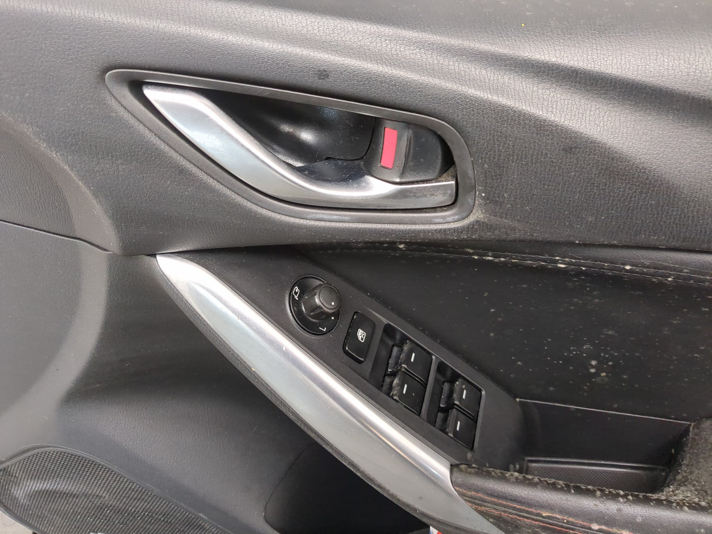 Дверь передняя правая