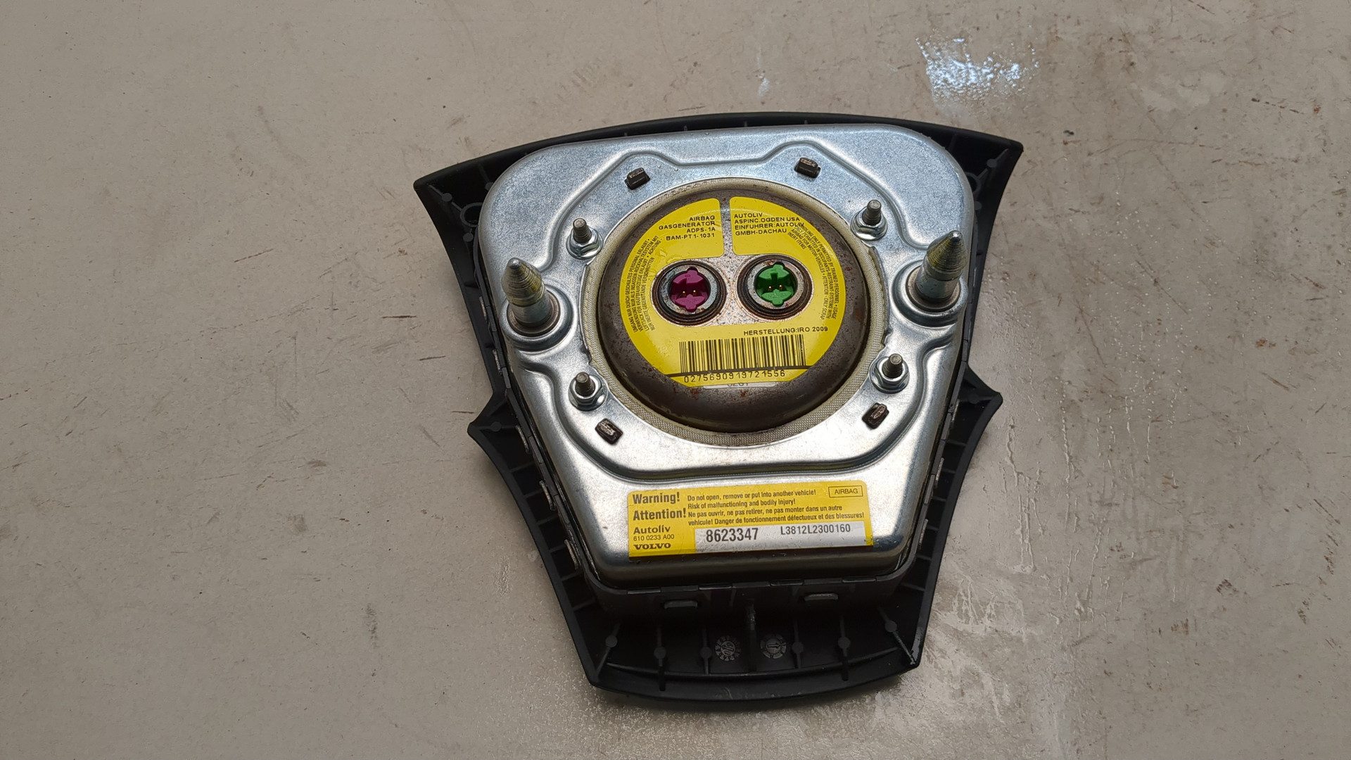 Подушка безопасности в рулевое колесо