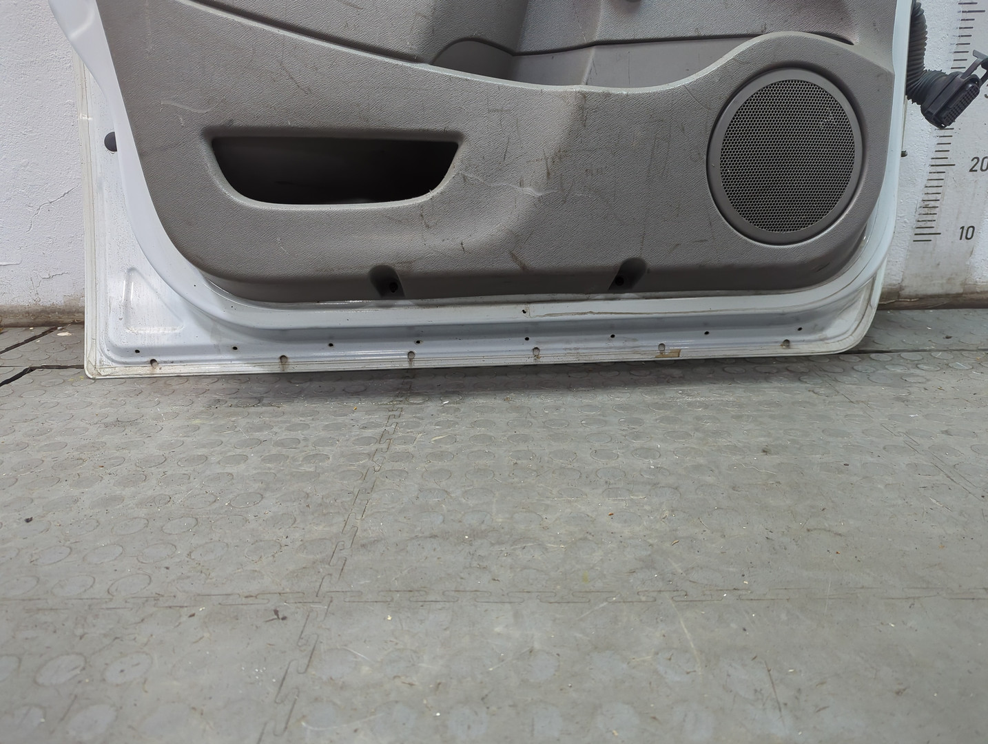 Дверь передняя левая