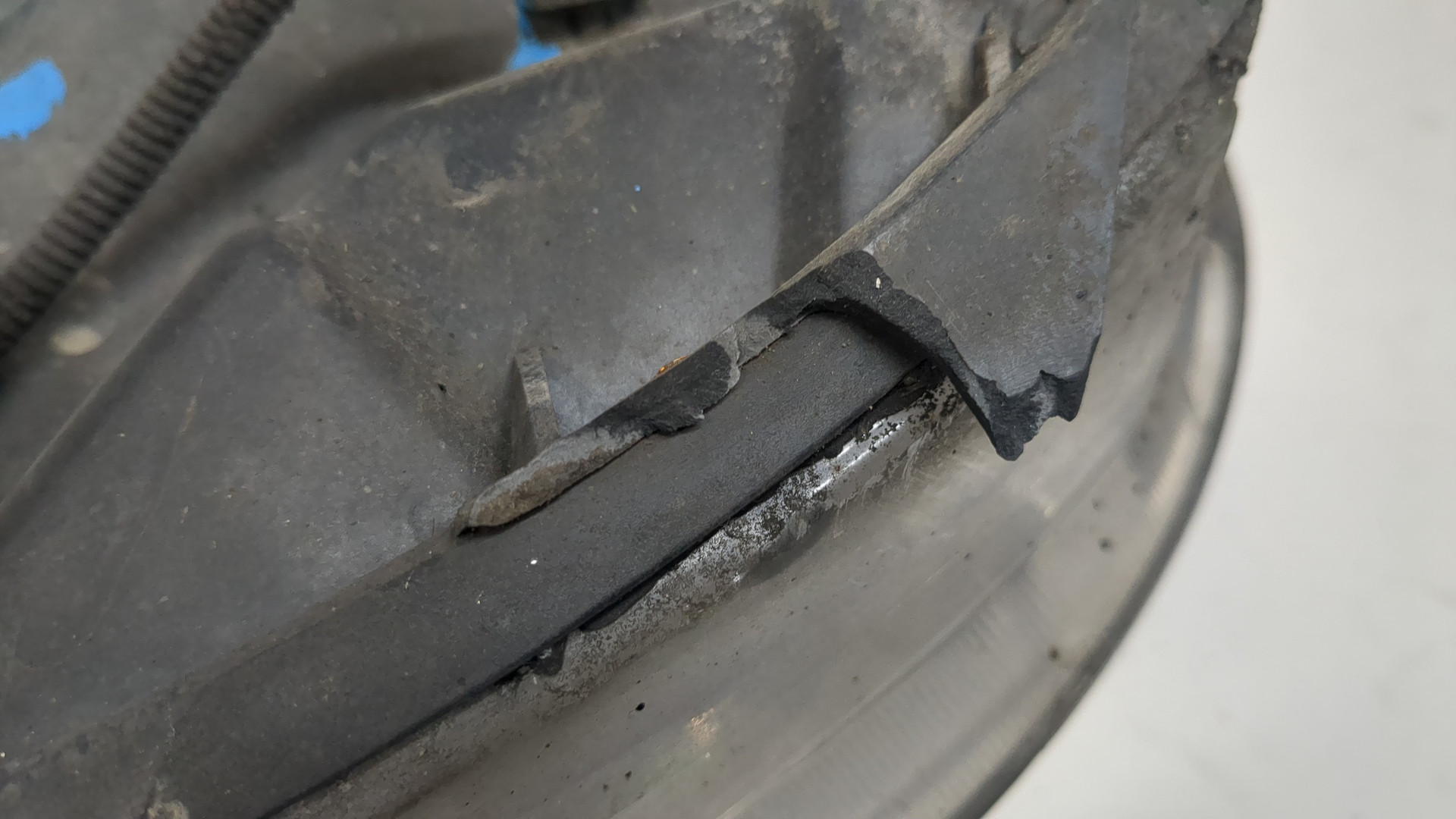 Фара правая