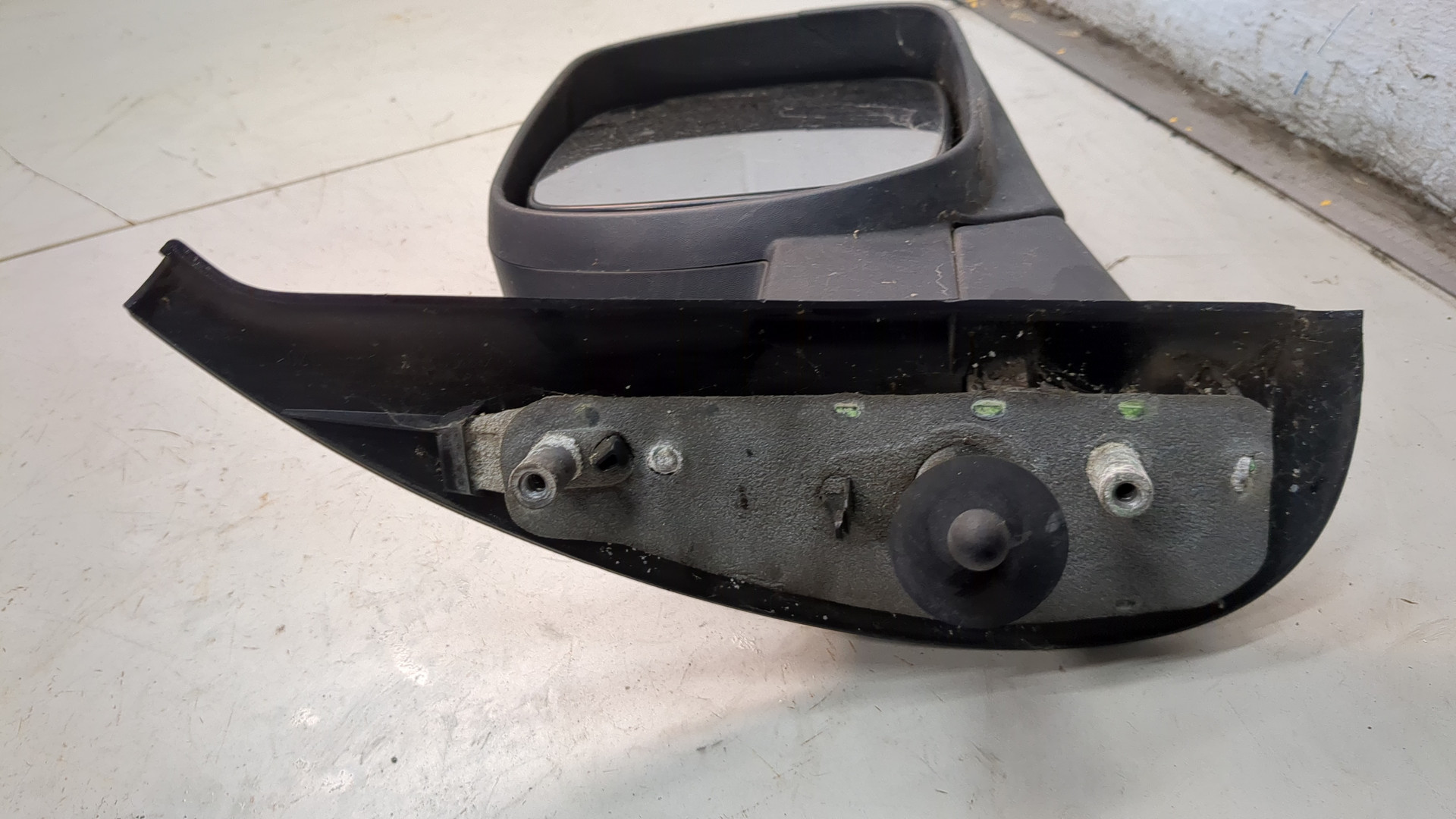 Зеркало правое электрическое