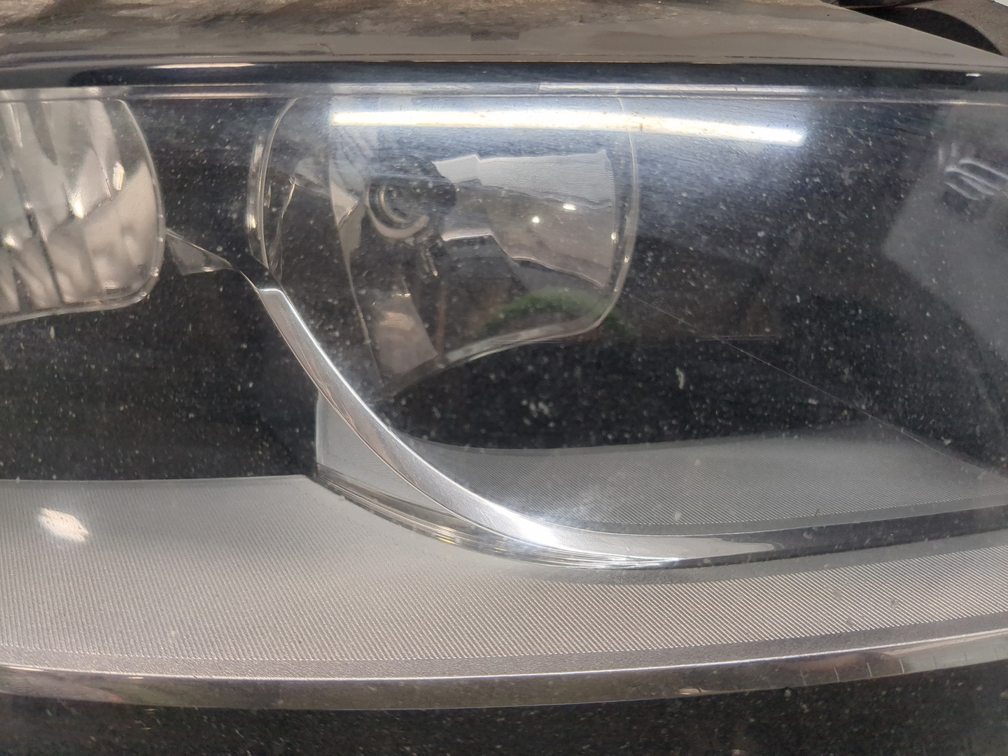 Фара правая