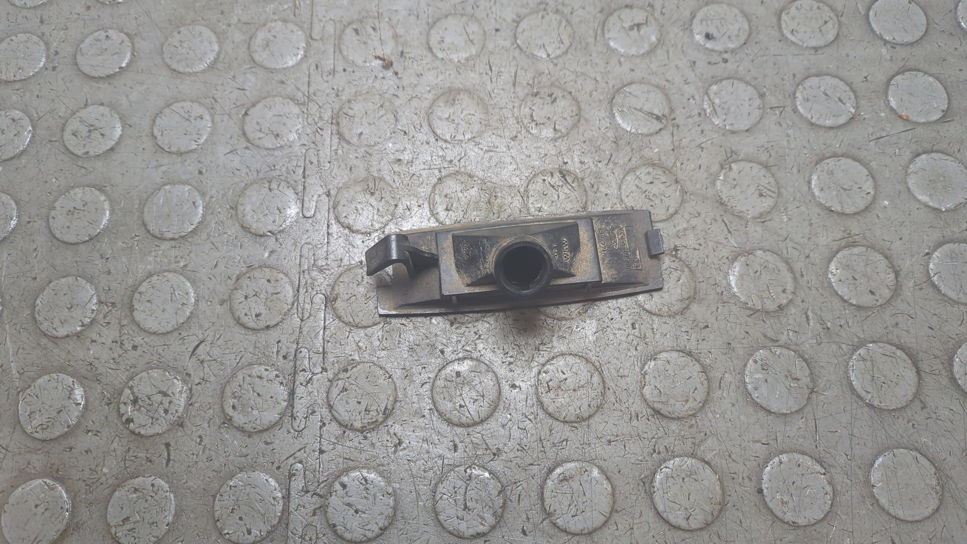 Фонарь подсветки номера