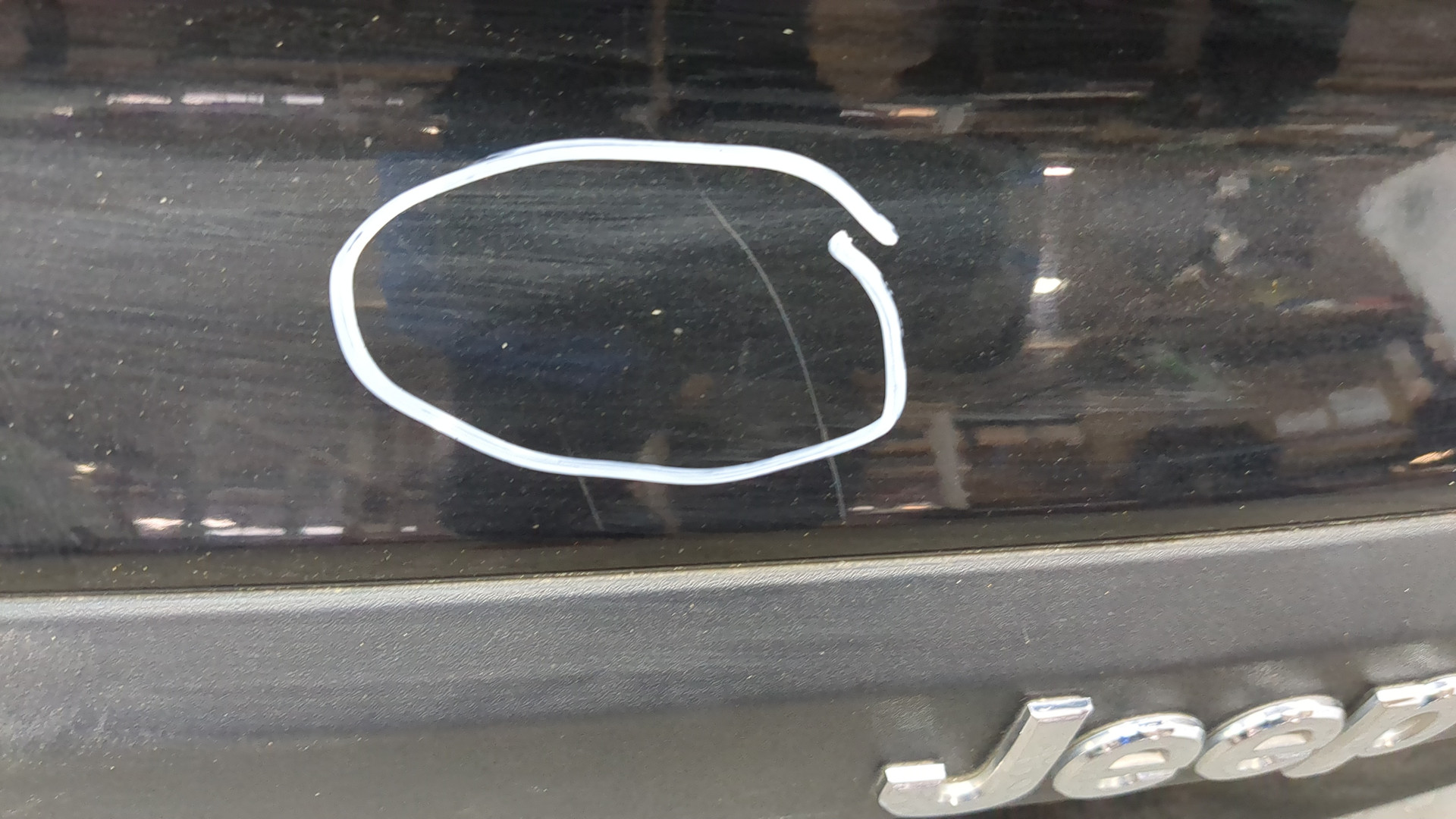 Дверь багажника