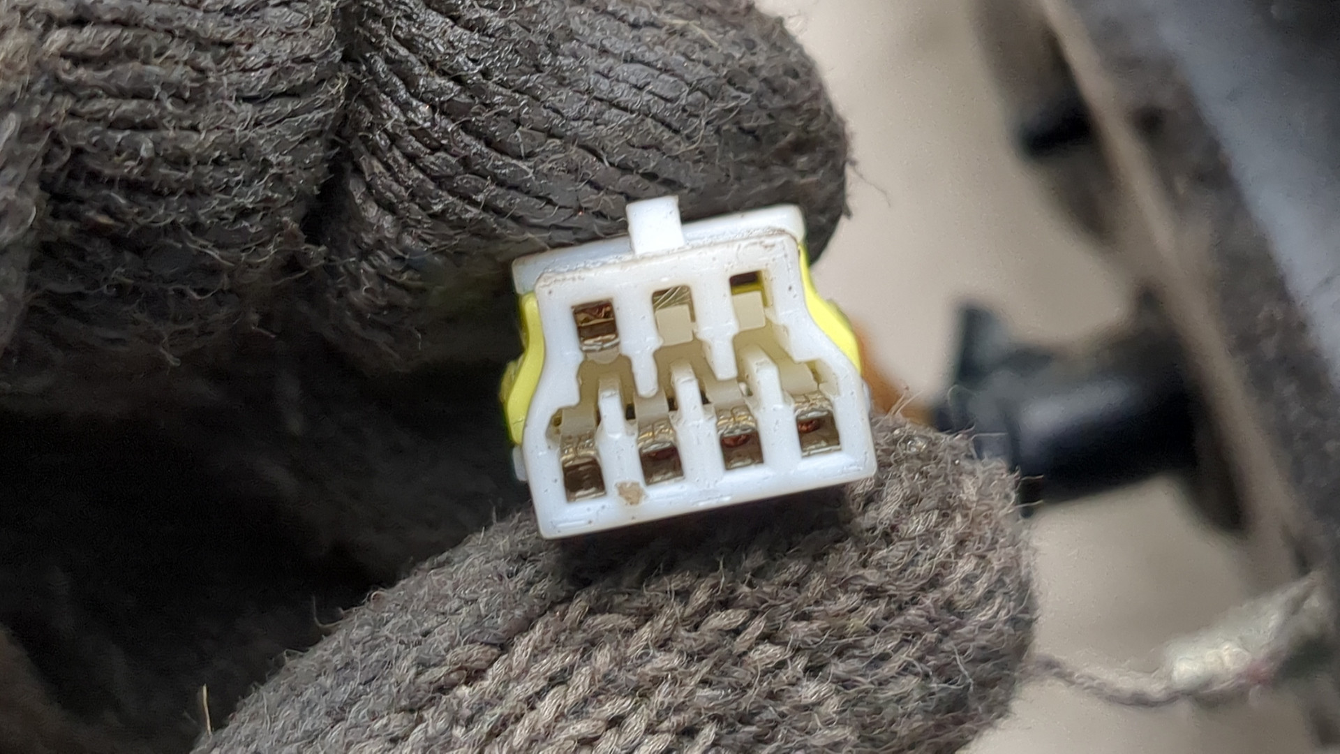 Зеркало левое электрическое