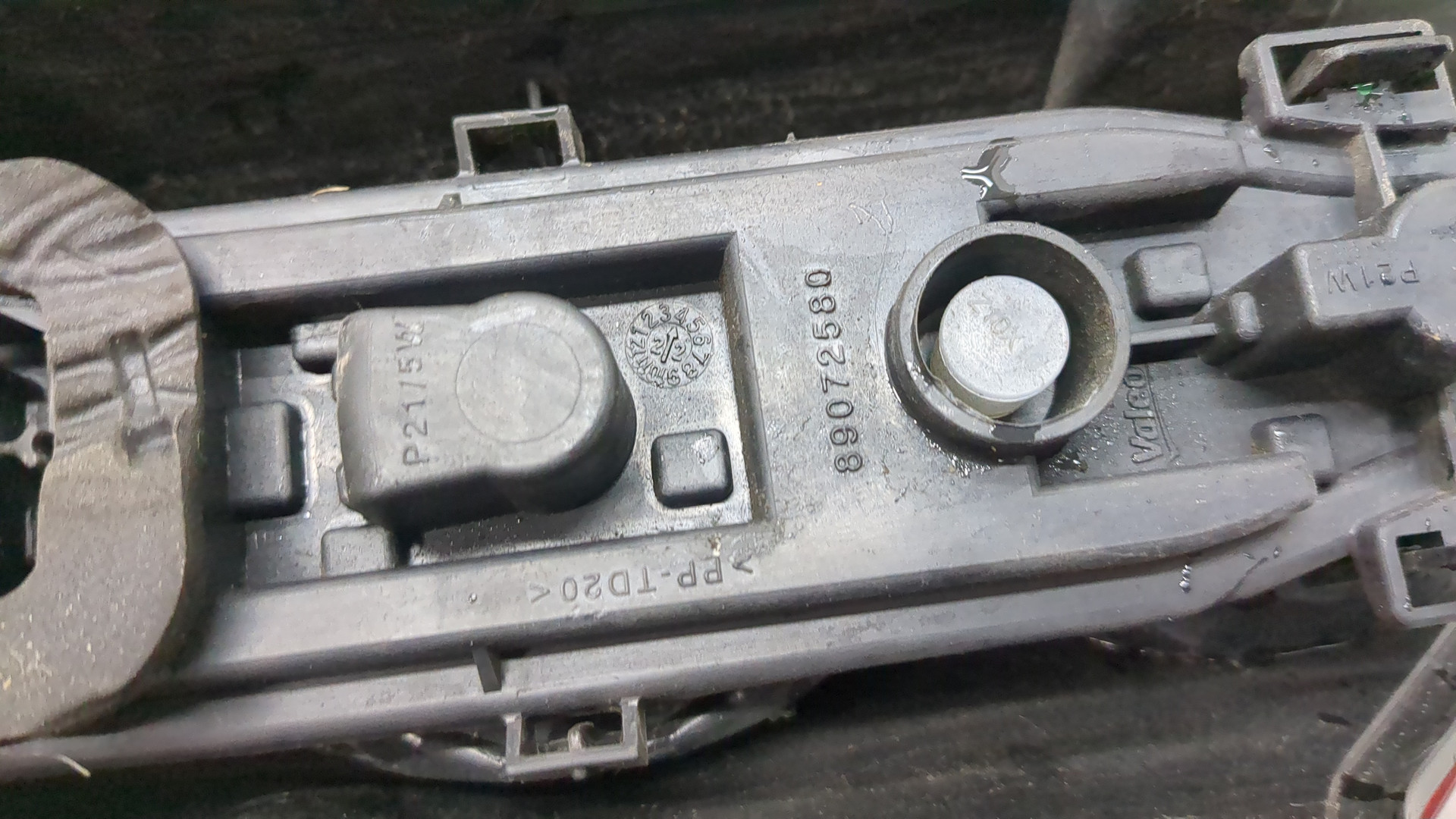 Фонарь задний правый