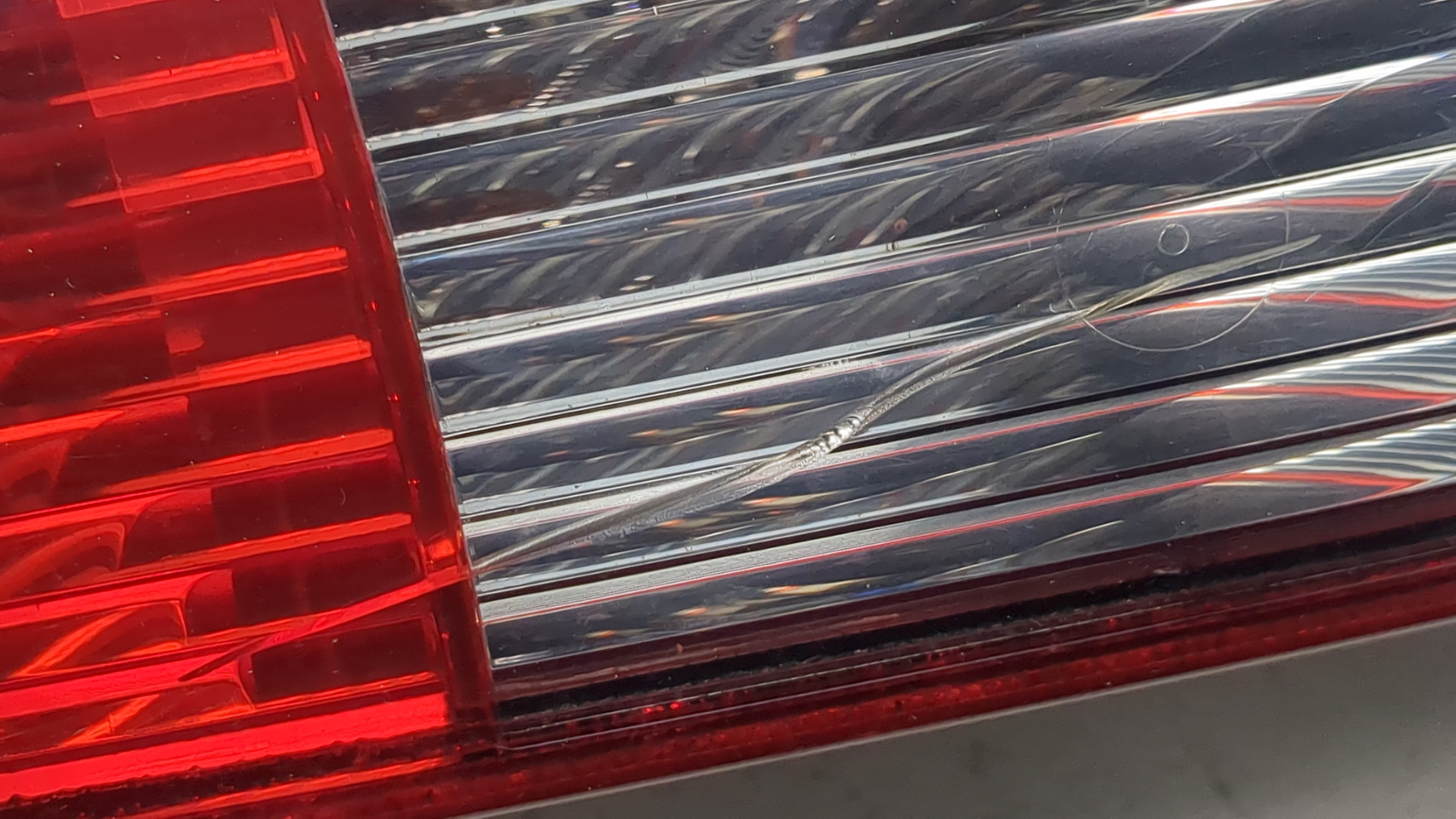 Фонарь задний правый