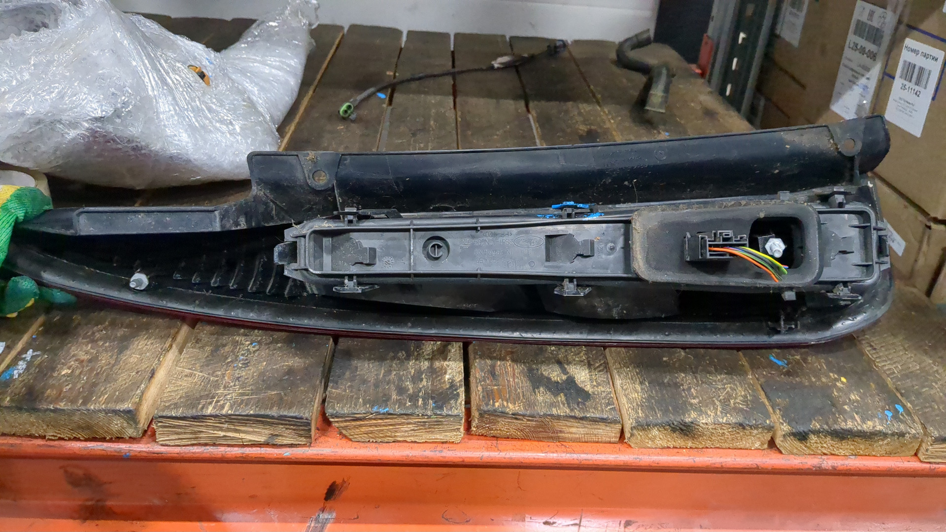 Фонарь задний правый