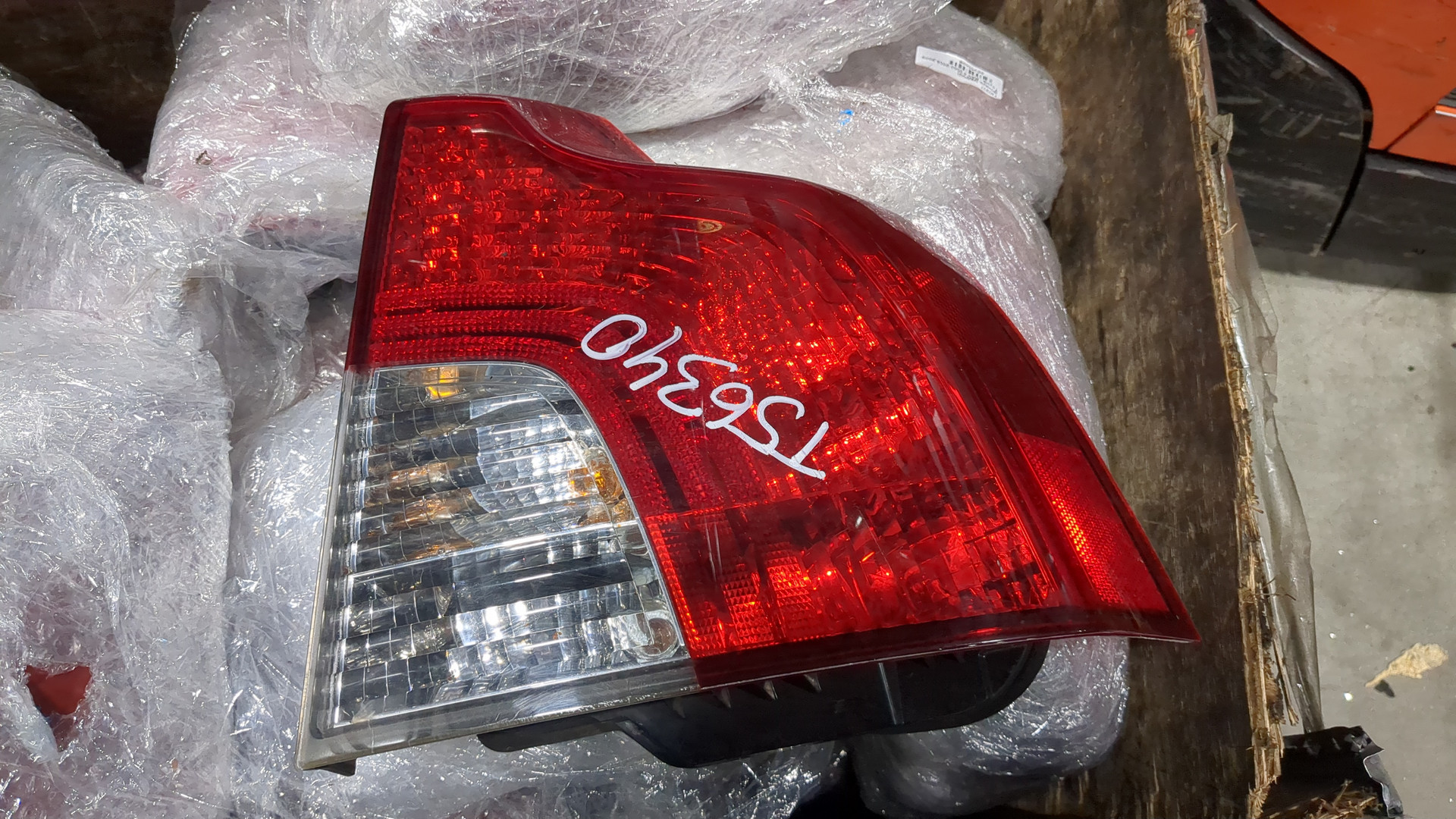 Фонарь задний правый