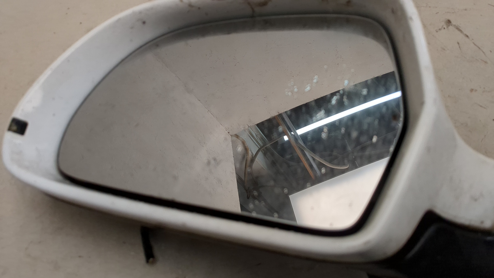 Зеркало левое электрическое